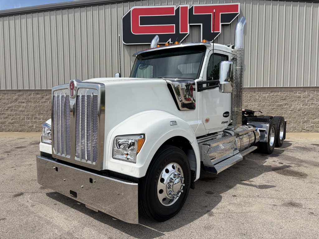 NEW 2027 KENWORTH W990 NEW 2027 KENWORTH W990 - image 1 of 6