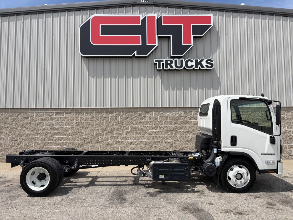 NEW 2025 ISUZU NPR-XD NEW 2025 ISUZU NPR-XD - image 5 of 6