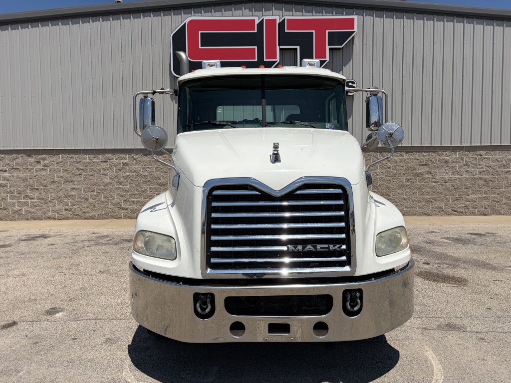2016 MACK CXU - image 2 of 6