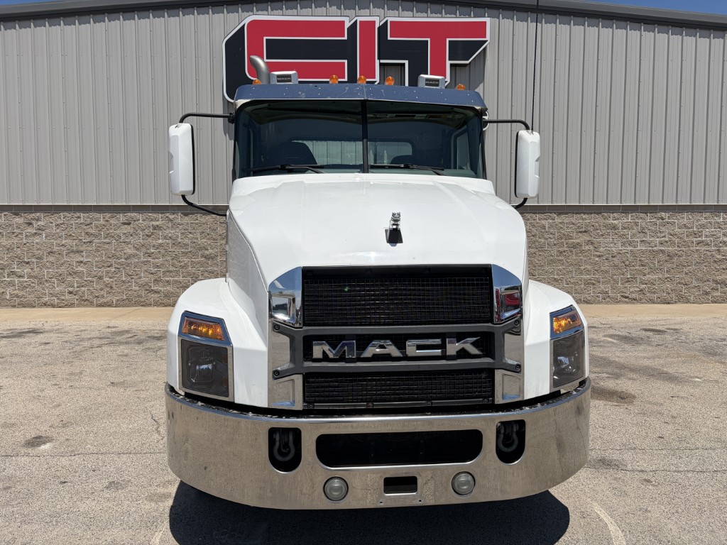 2020 Mack Anthem in Morton, IL — photo 2