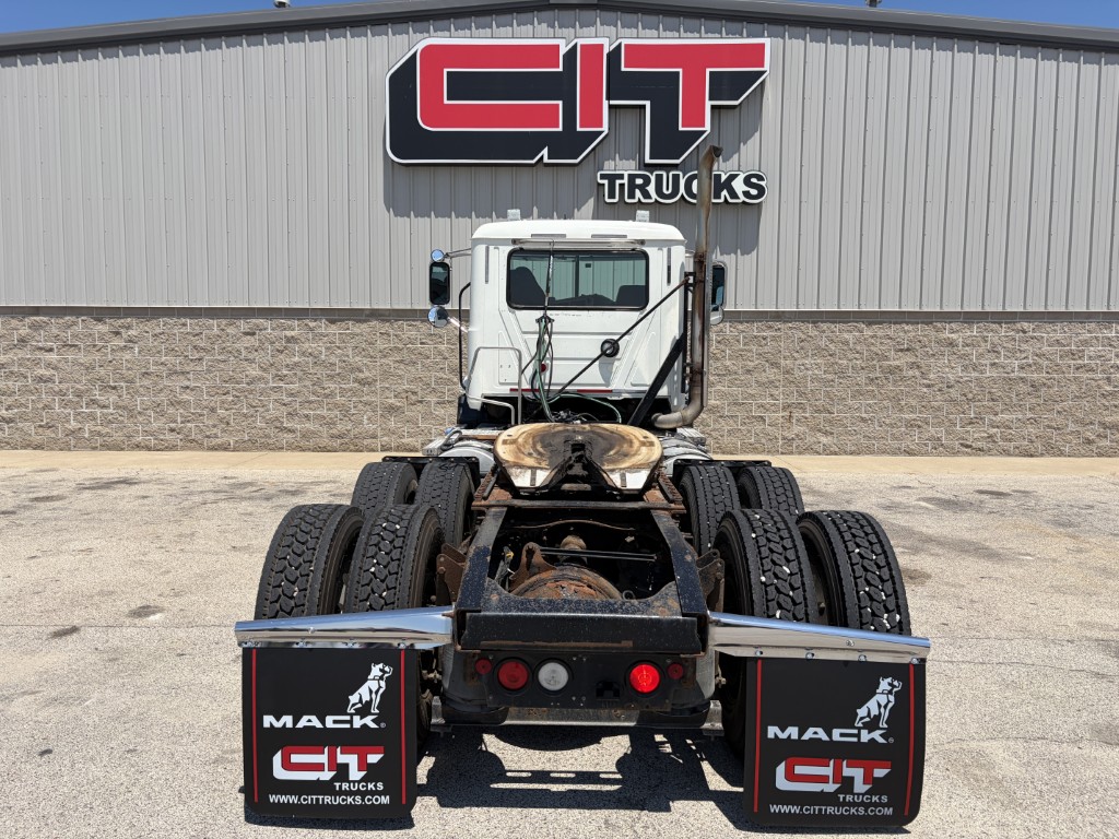 2016 MACK CXU - image 5 of 6