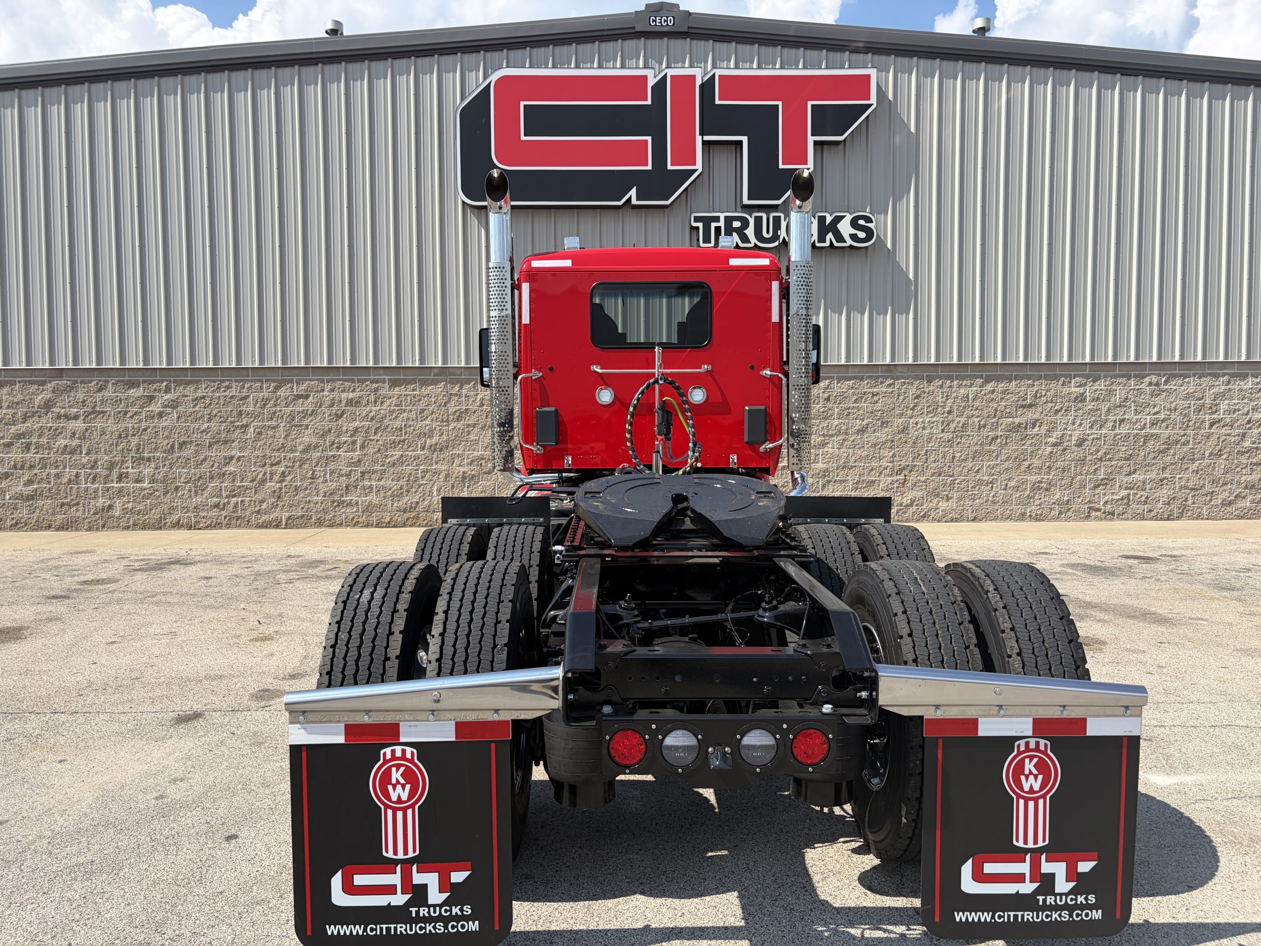 2027 Kenworth W990 in Morton, IL — photo 6