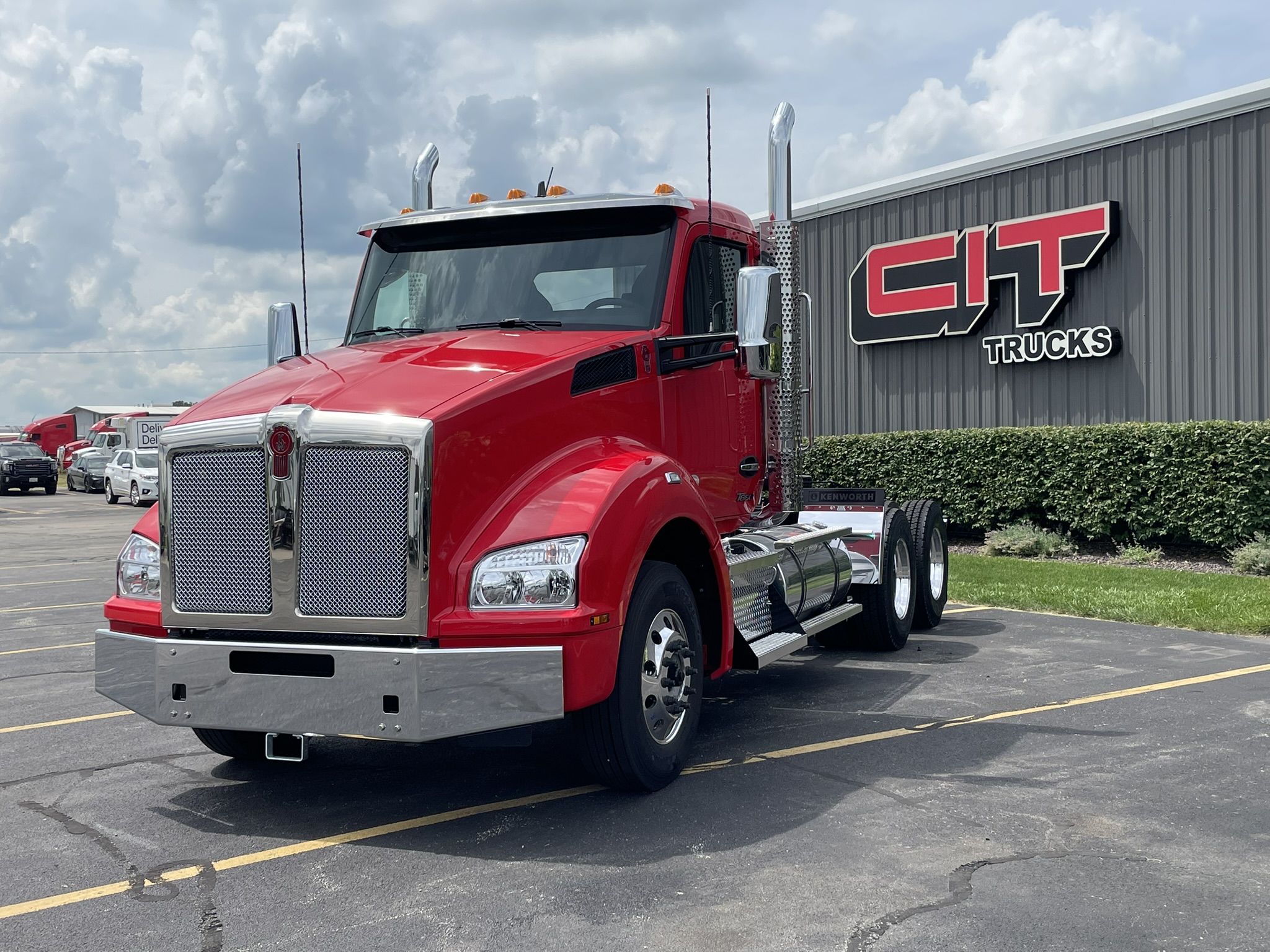 NEW 2027 KENWORTH T880 NEW 2027 KENWORTH T880 - image 1 of 6