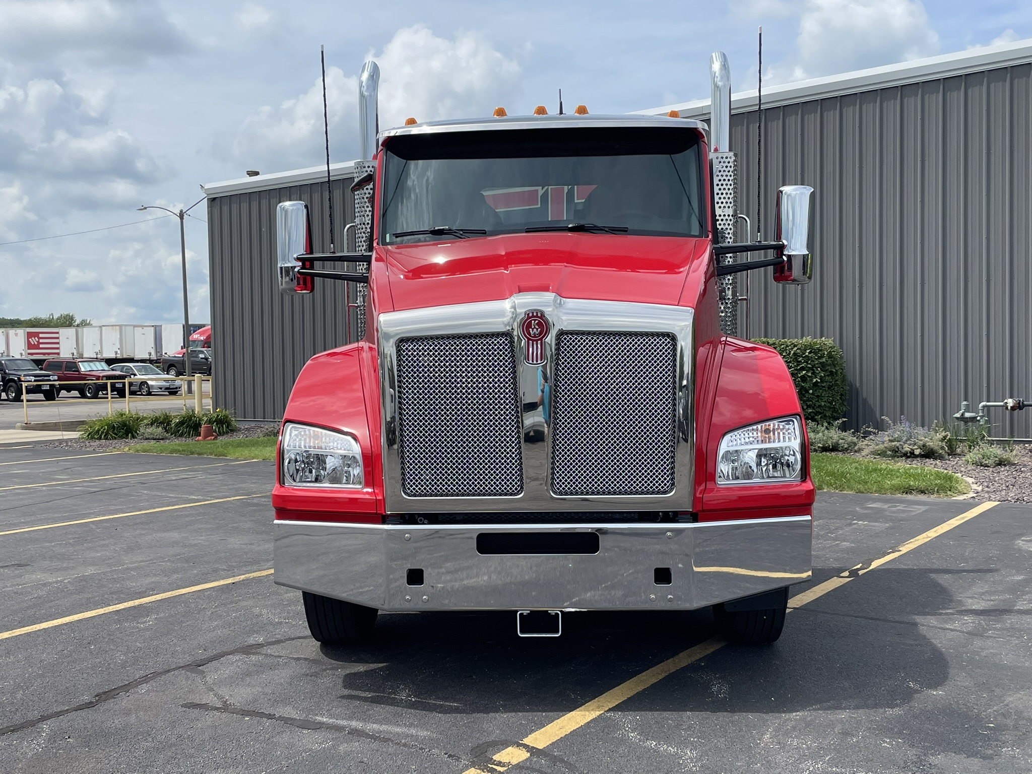 NEW 2027 KENWORTH T880 NEW 2027 KENWORTH T880 - image 2 of 6