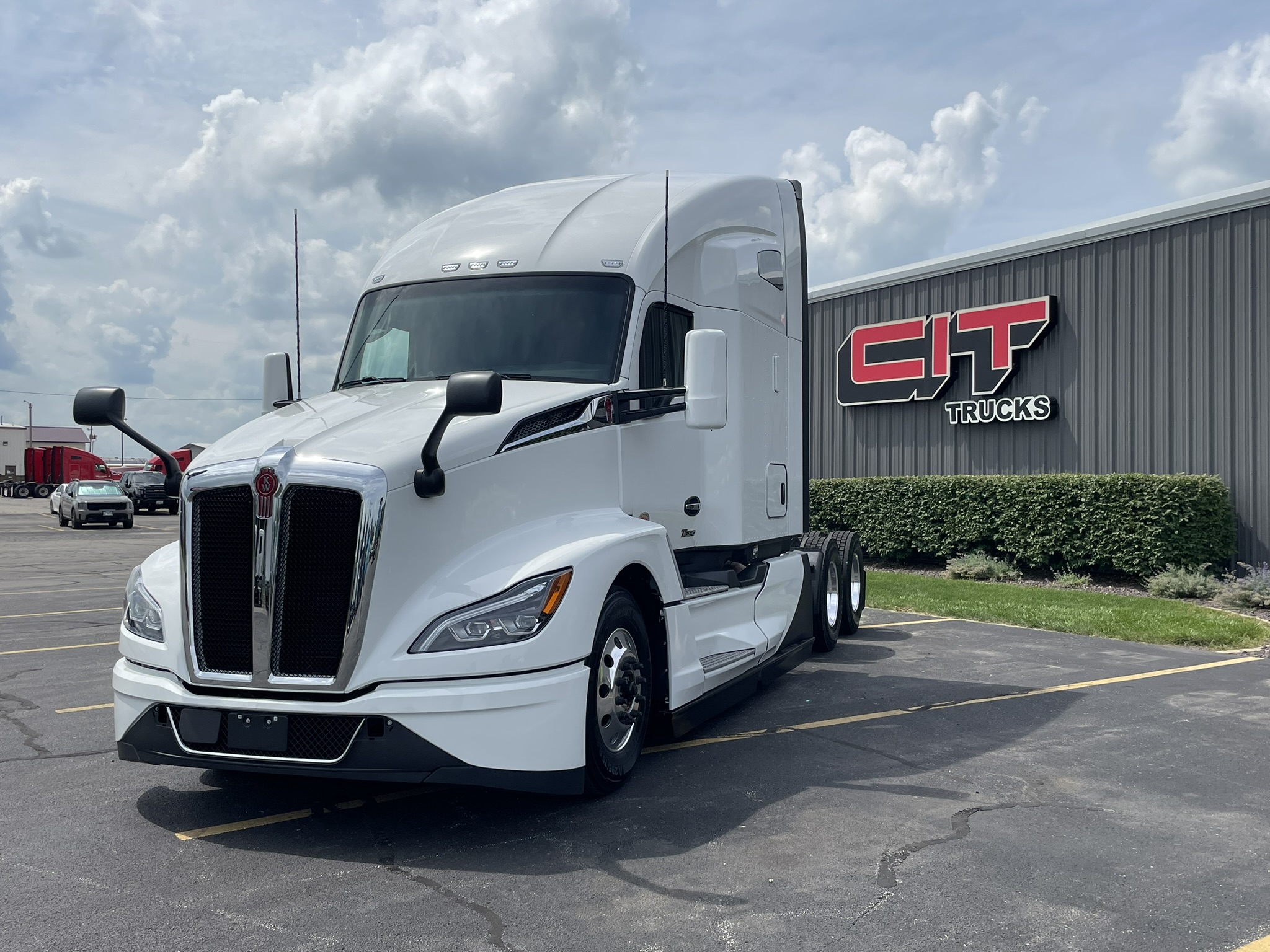 2027 Kenworth T680