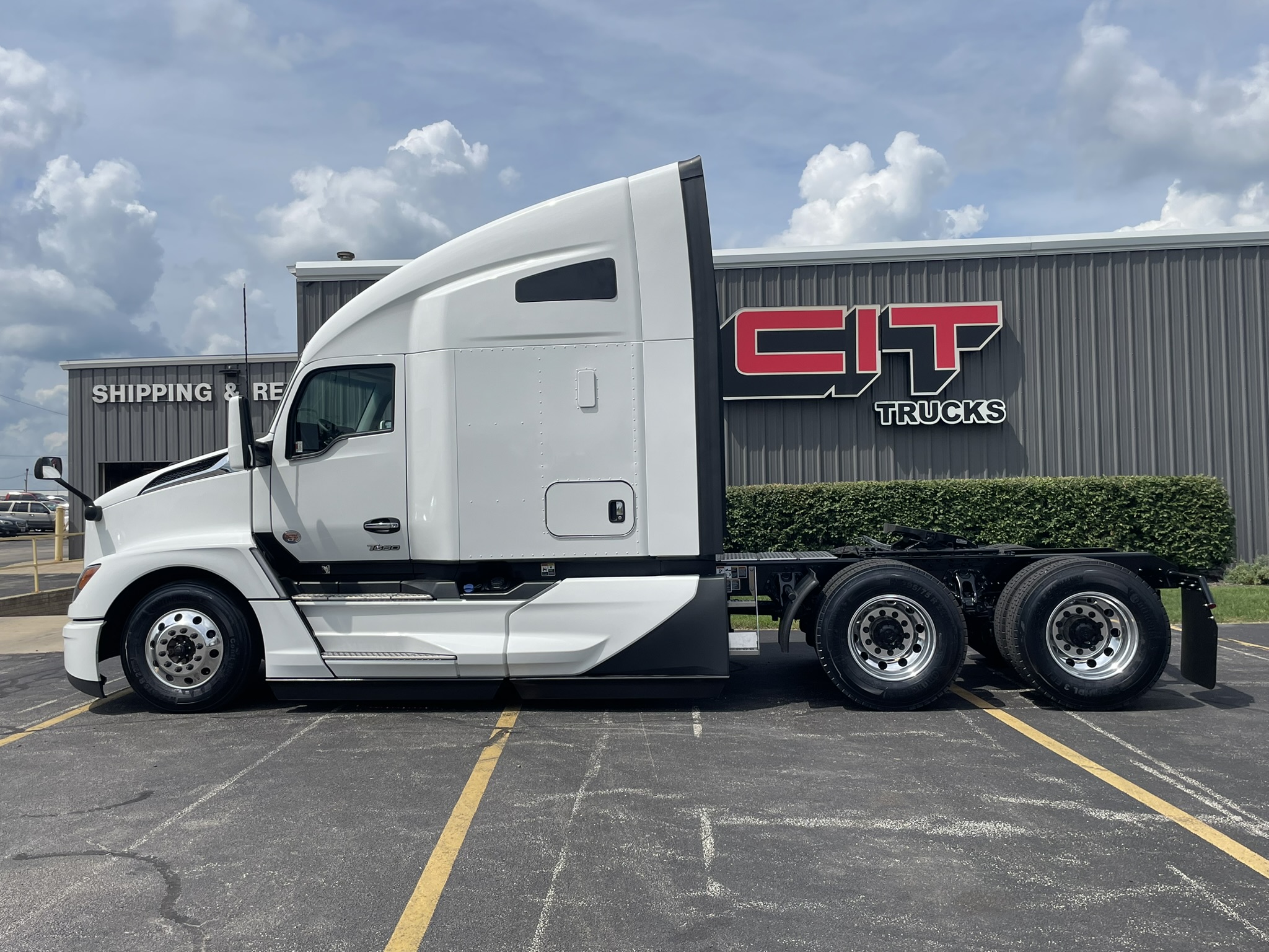 2027 Kenworth T680 — photo 5