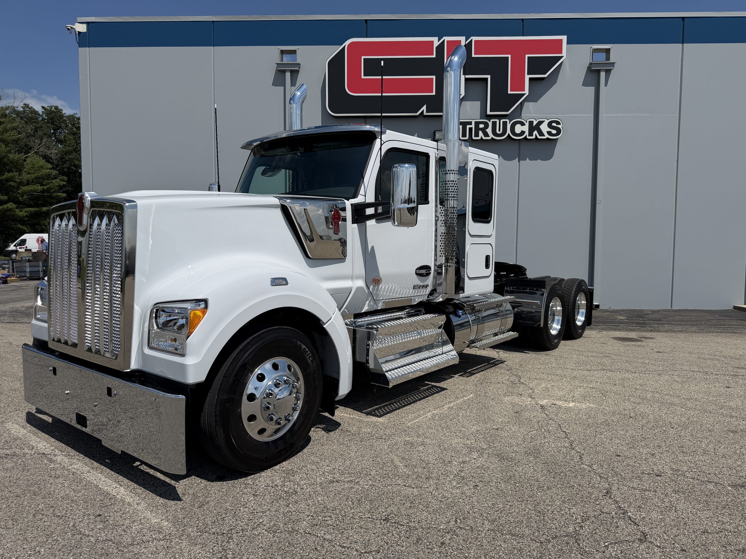 NEW 2027 KENWORTH W990 NEW 2027 KENWORTH W990 - image 1 of 6