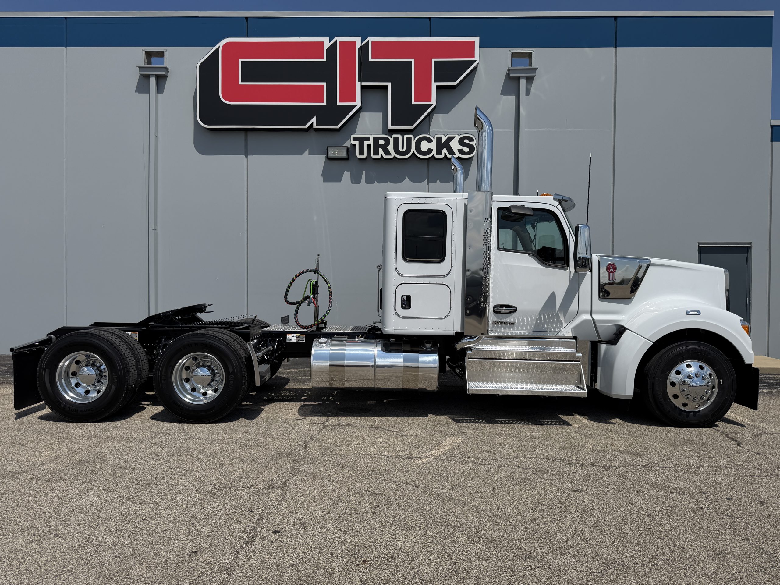 NEW 2027 KENWORTH W990 NEW 2027 KENWORTH W990 - image 4 of 6