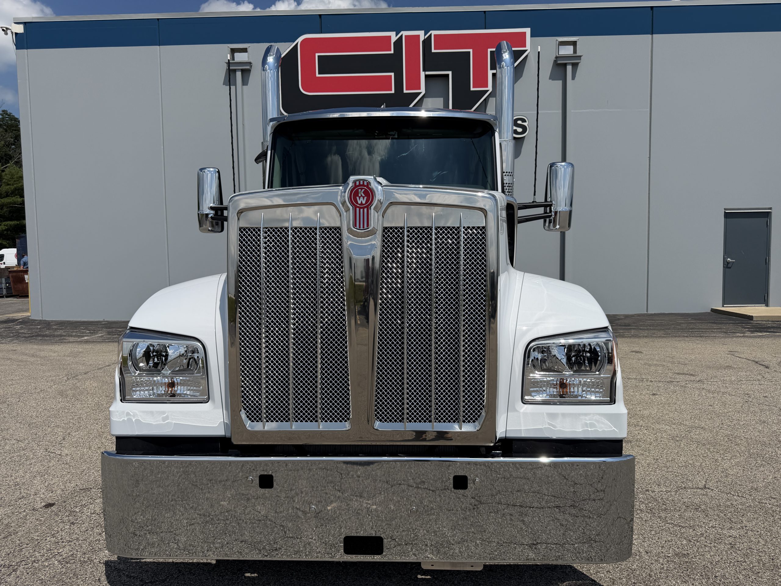 NEW 2027 KENWORTH W990 NEW 2027 KENWORTH W990 - image 2 of 6