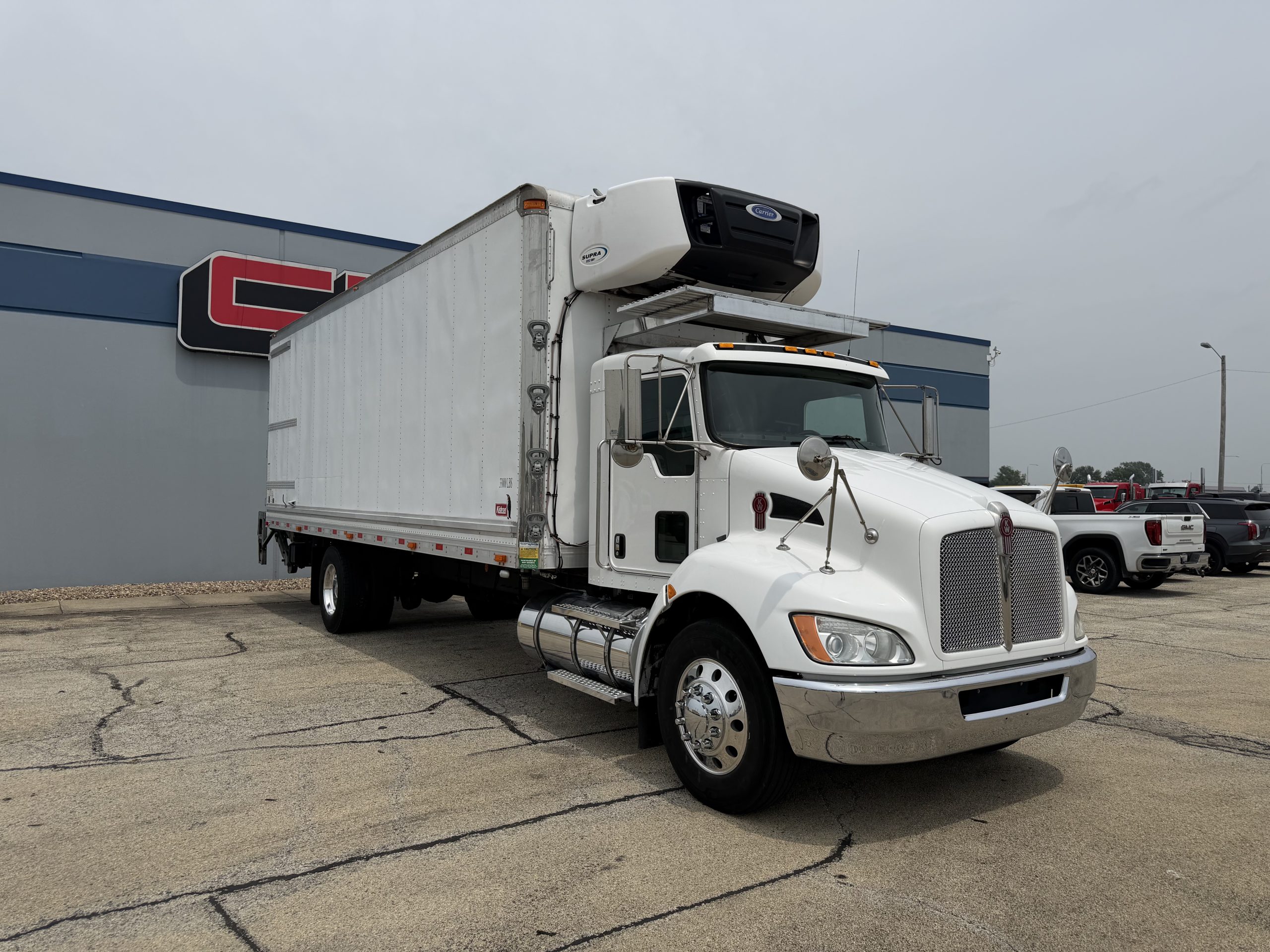 2019 Kenworth T370 in Springfield, IL — photo 3