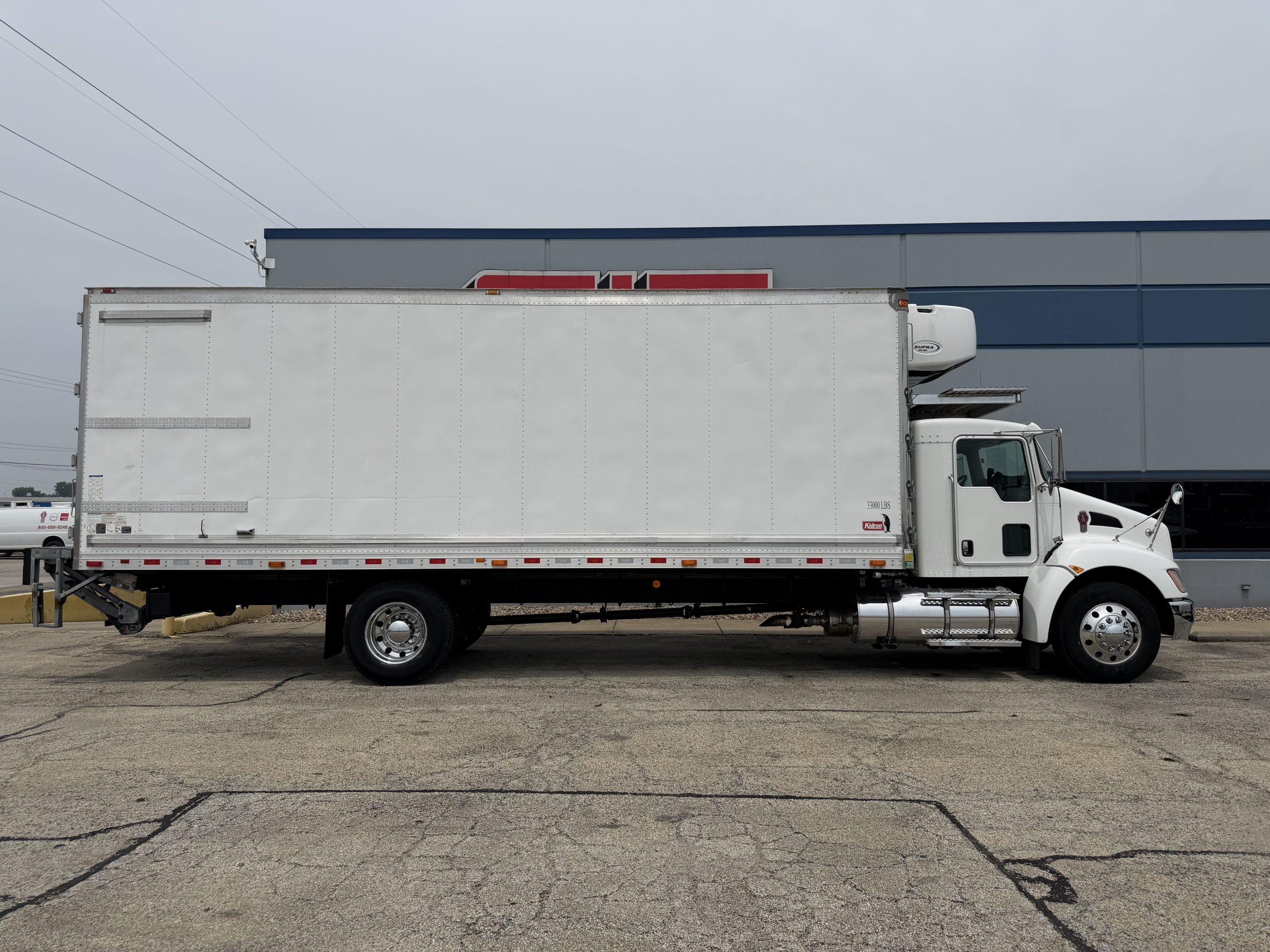 2019 Kenworth T370 in Springfield, IL — photo 4