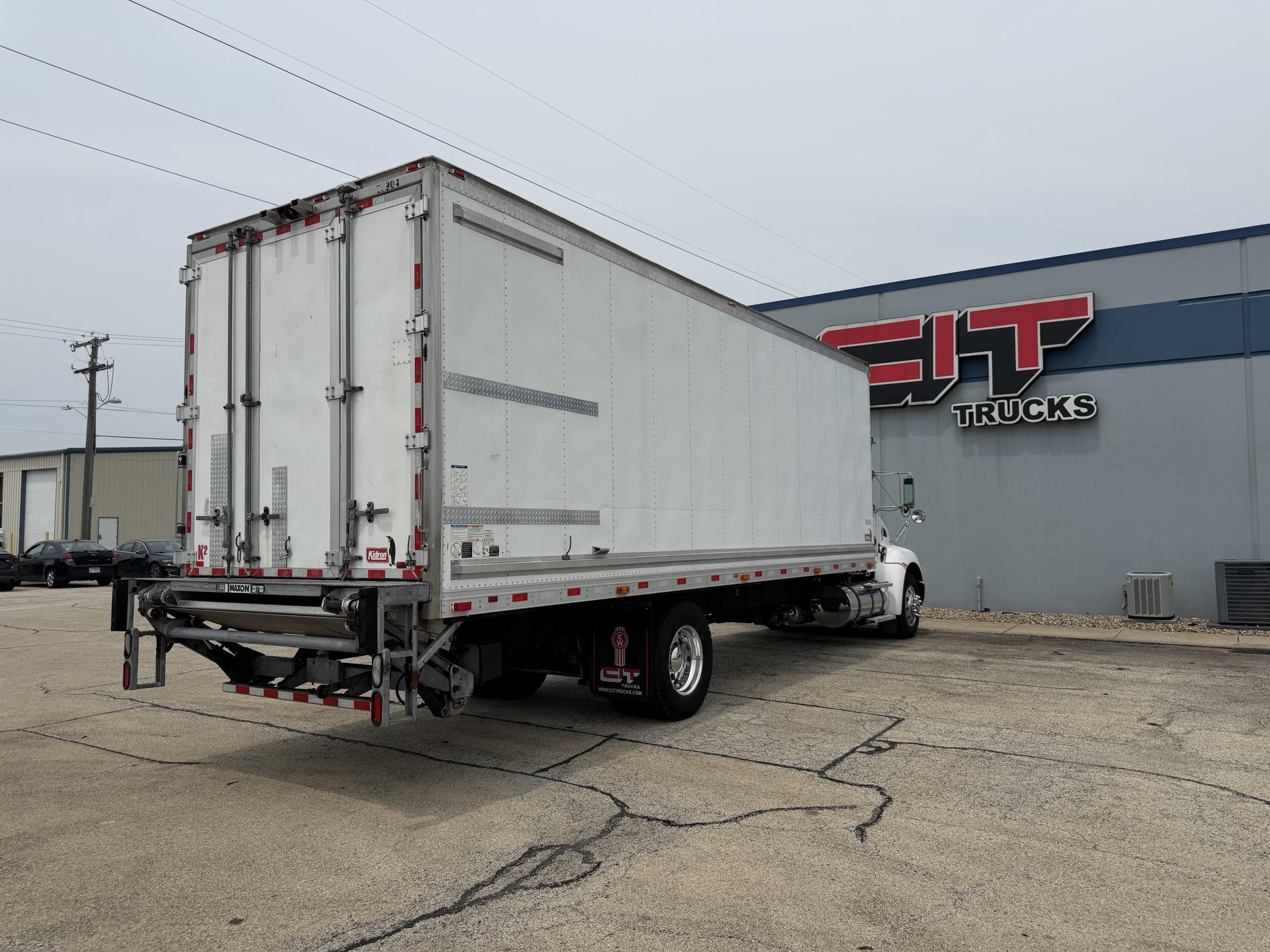 2019 Kenworth T370 in Springfield, IL — photo 5
