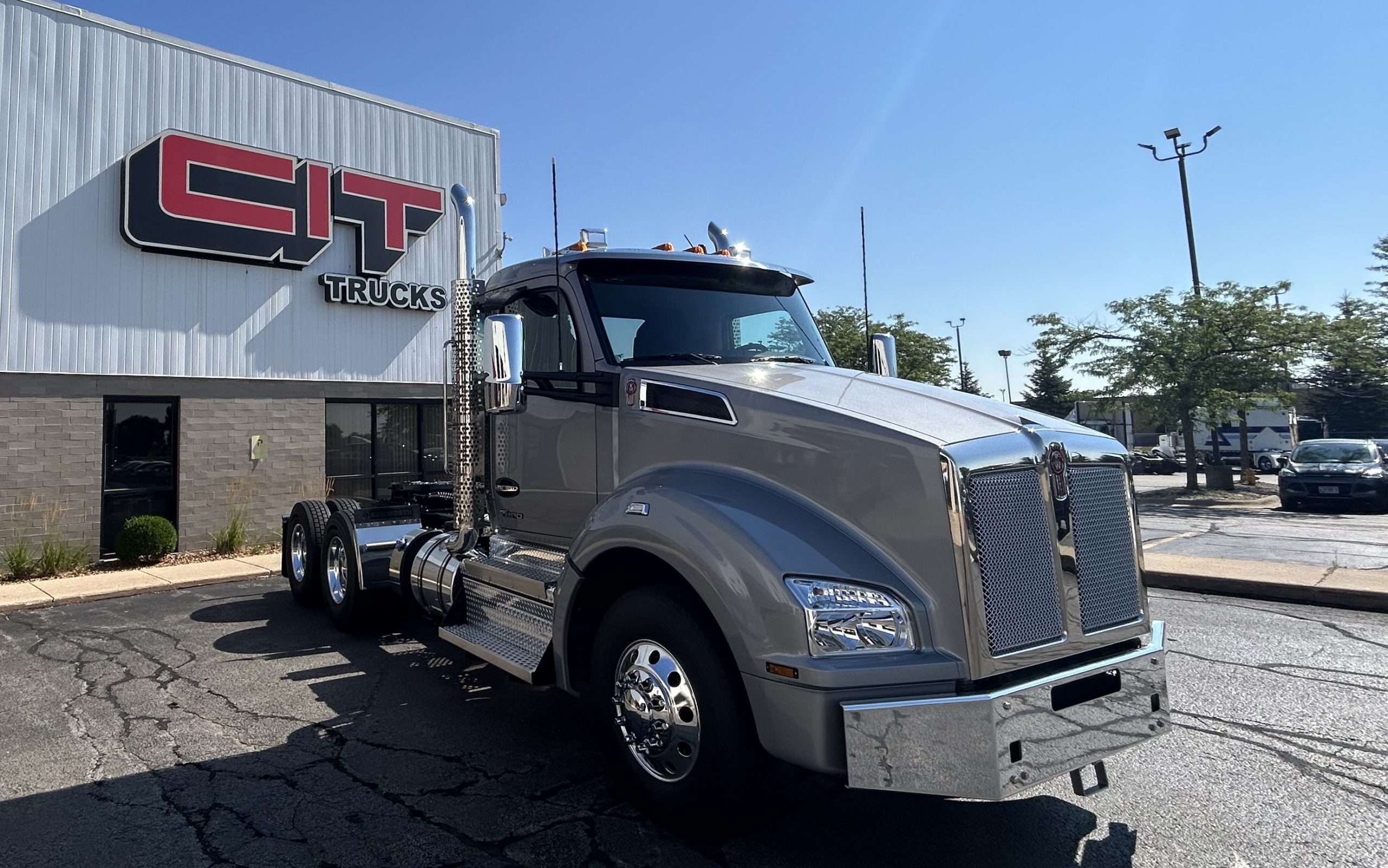 NEW 2027 KENWORTH T880 - image 3 of 6