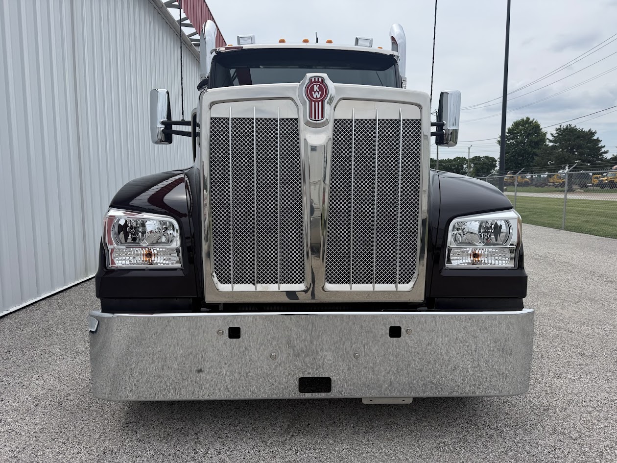 NEW 2027 KENWORTH W990 NEW 2027 KENWORTH W990 - image 2 of 6