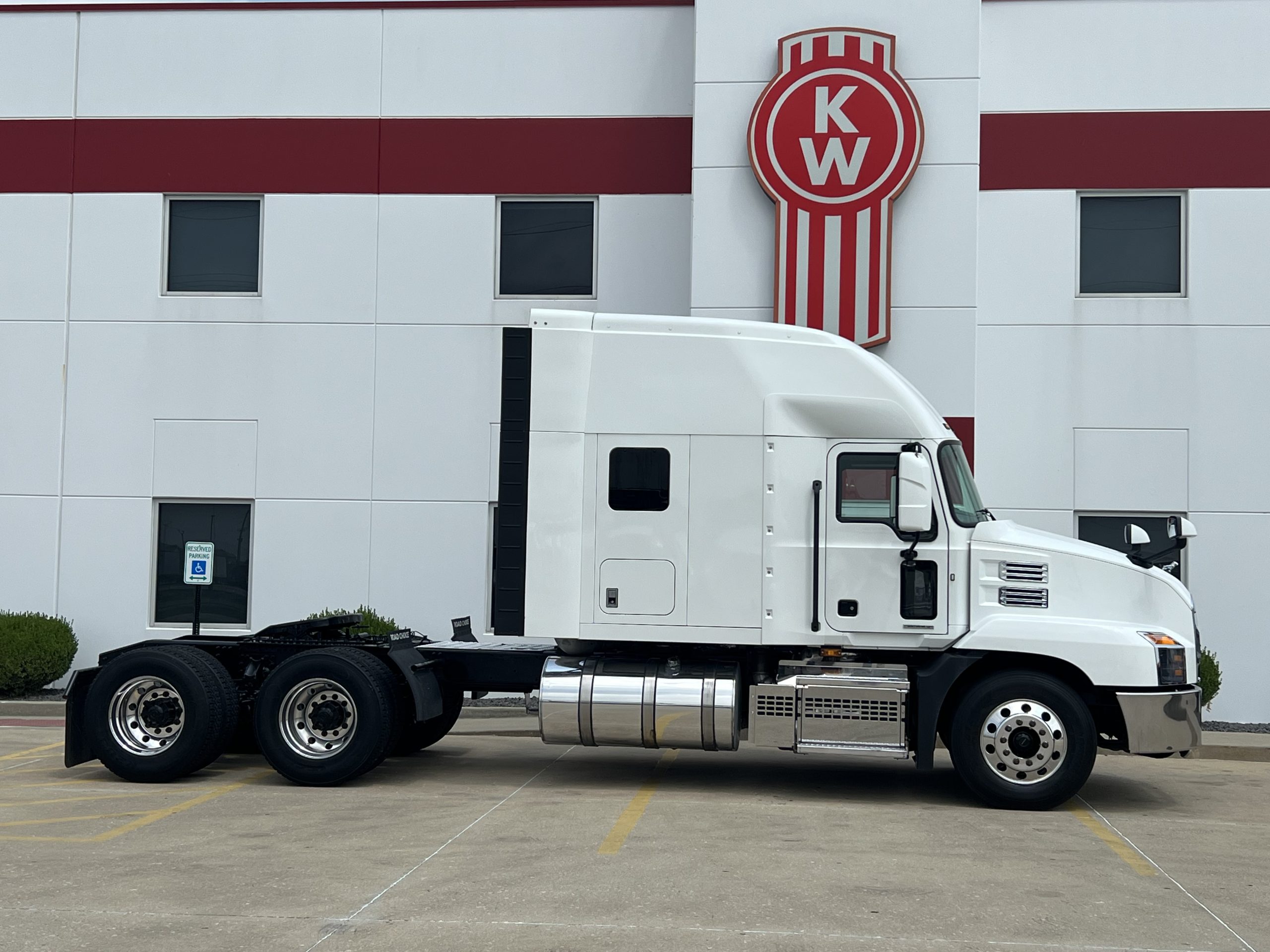 2023 Mack Anthem in Troy, IL — photo 4