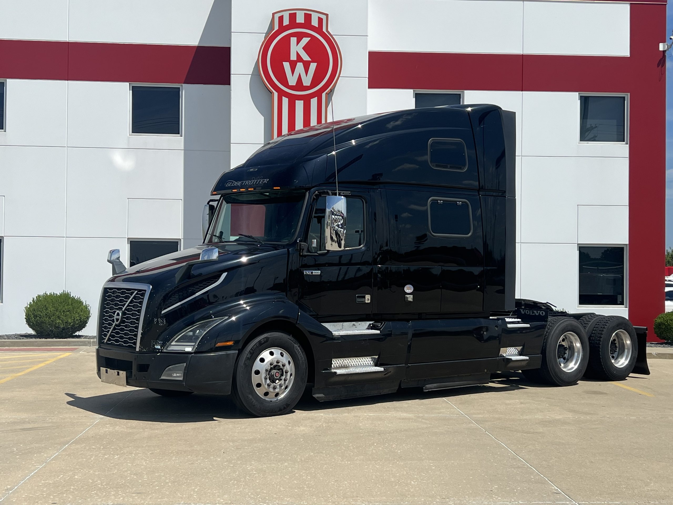 2020 Volvo VNL 860 in Troy, IL