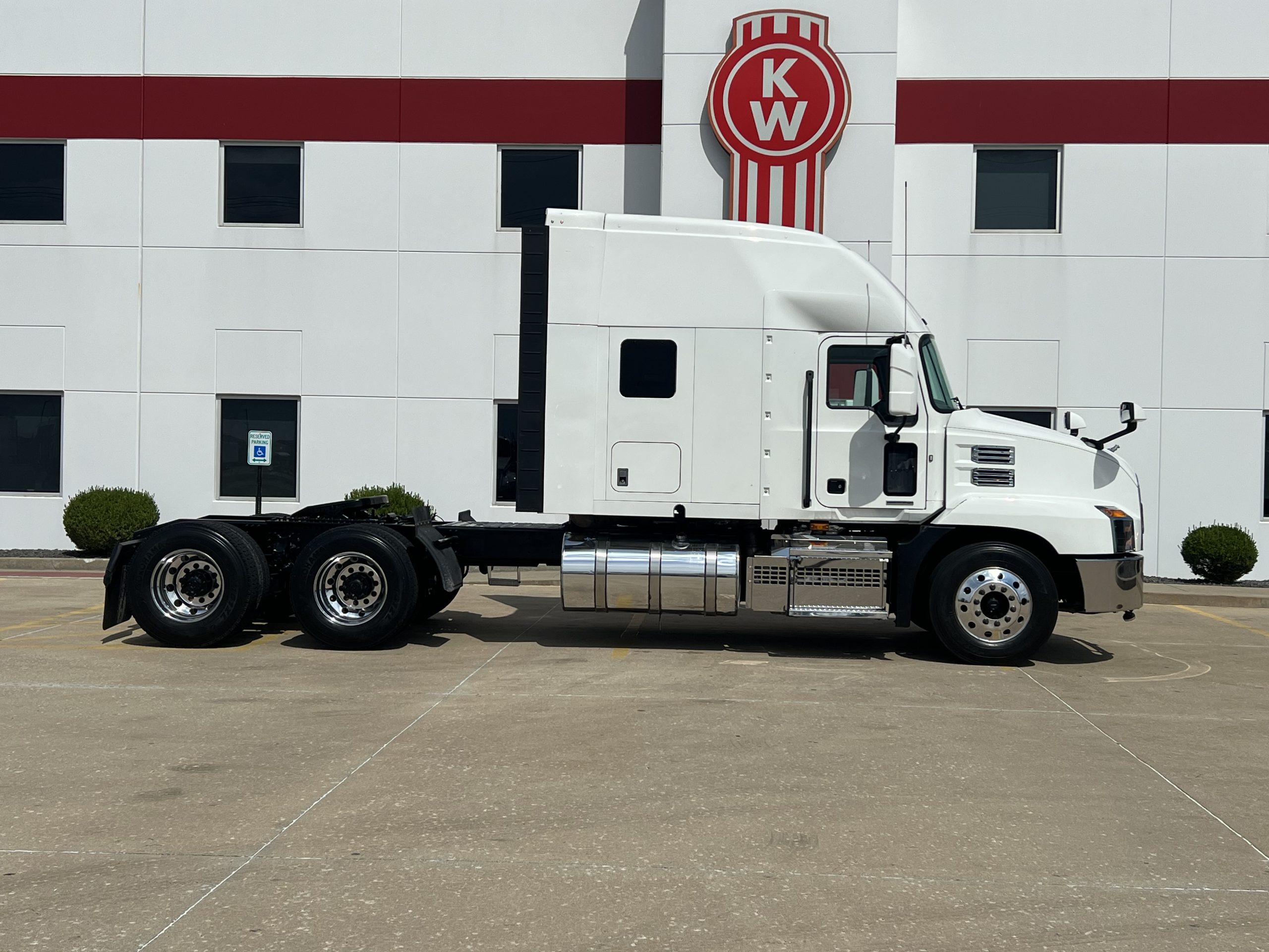 2023 Mack Anthem in Troy, IL — photo 5