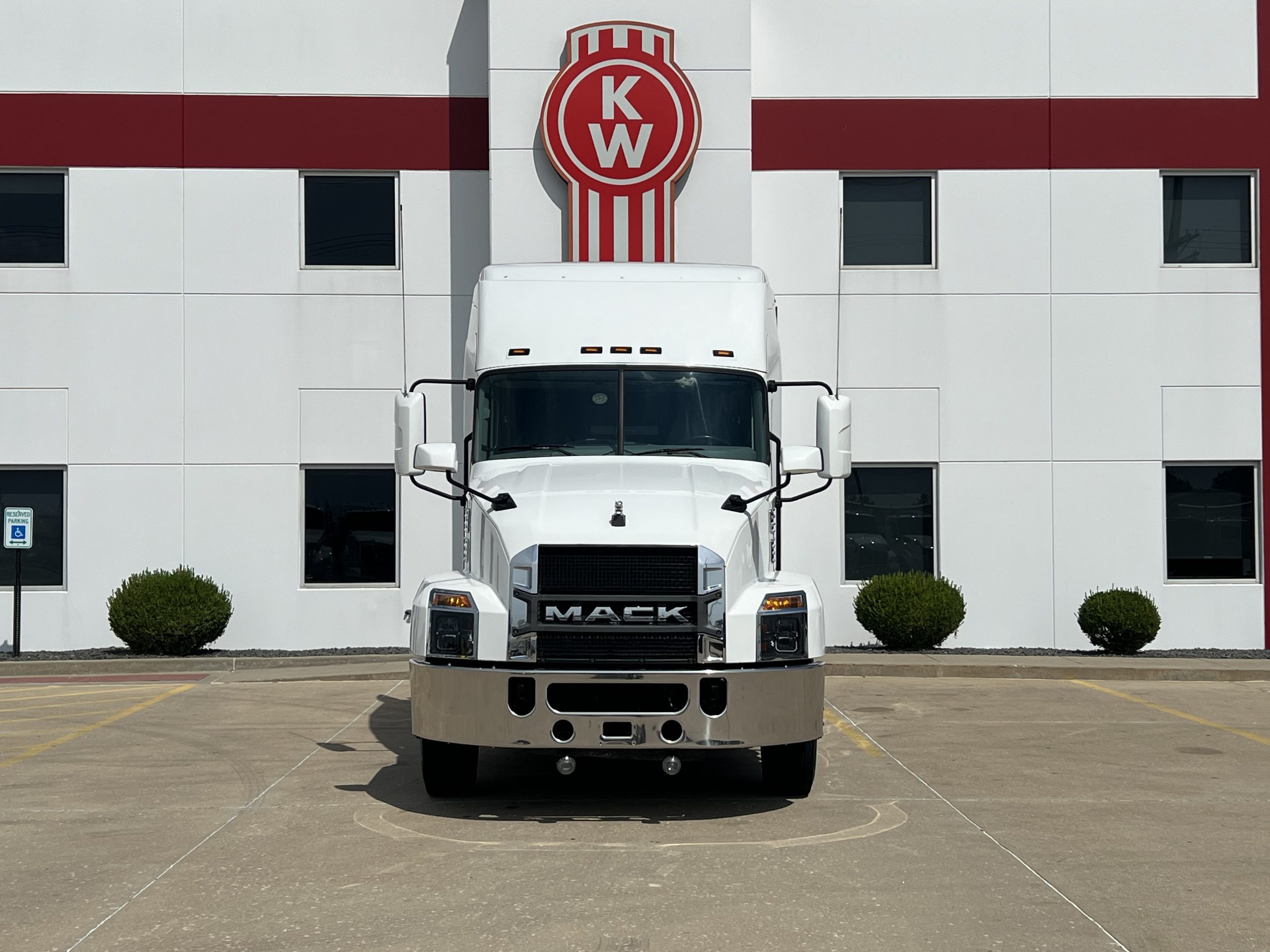 2023 Mack Anthem in Troy, IL — photo 2