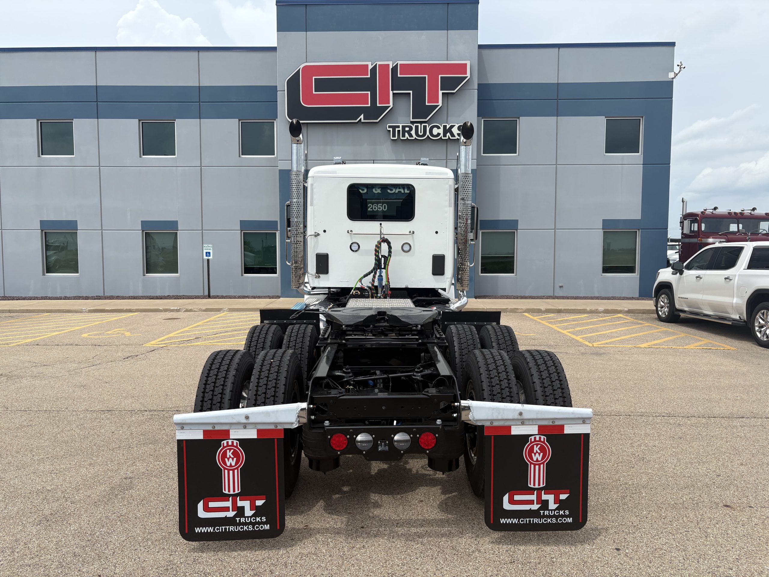 NEW 2027 KENWORTH T880 - image 5 of 6