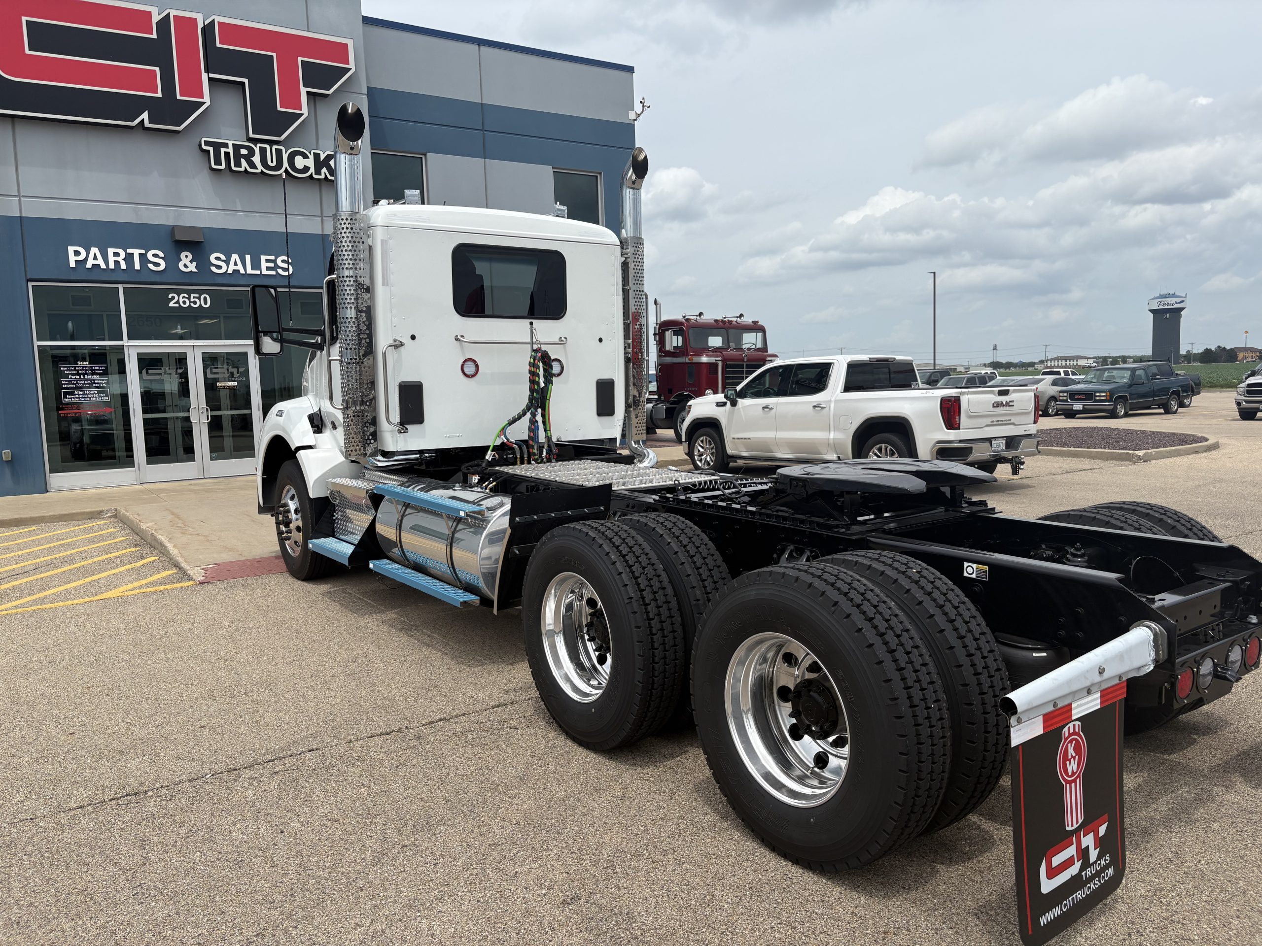 NEW 2027 KENWORTH T880 - image 6 of 6