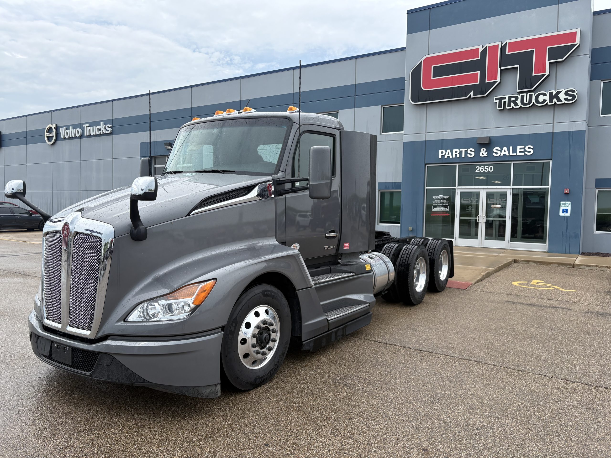 2024 Kenworth T680 in Peru, IL