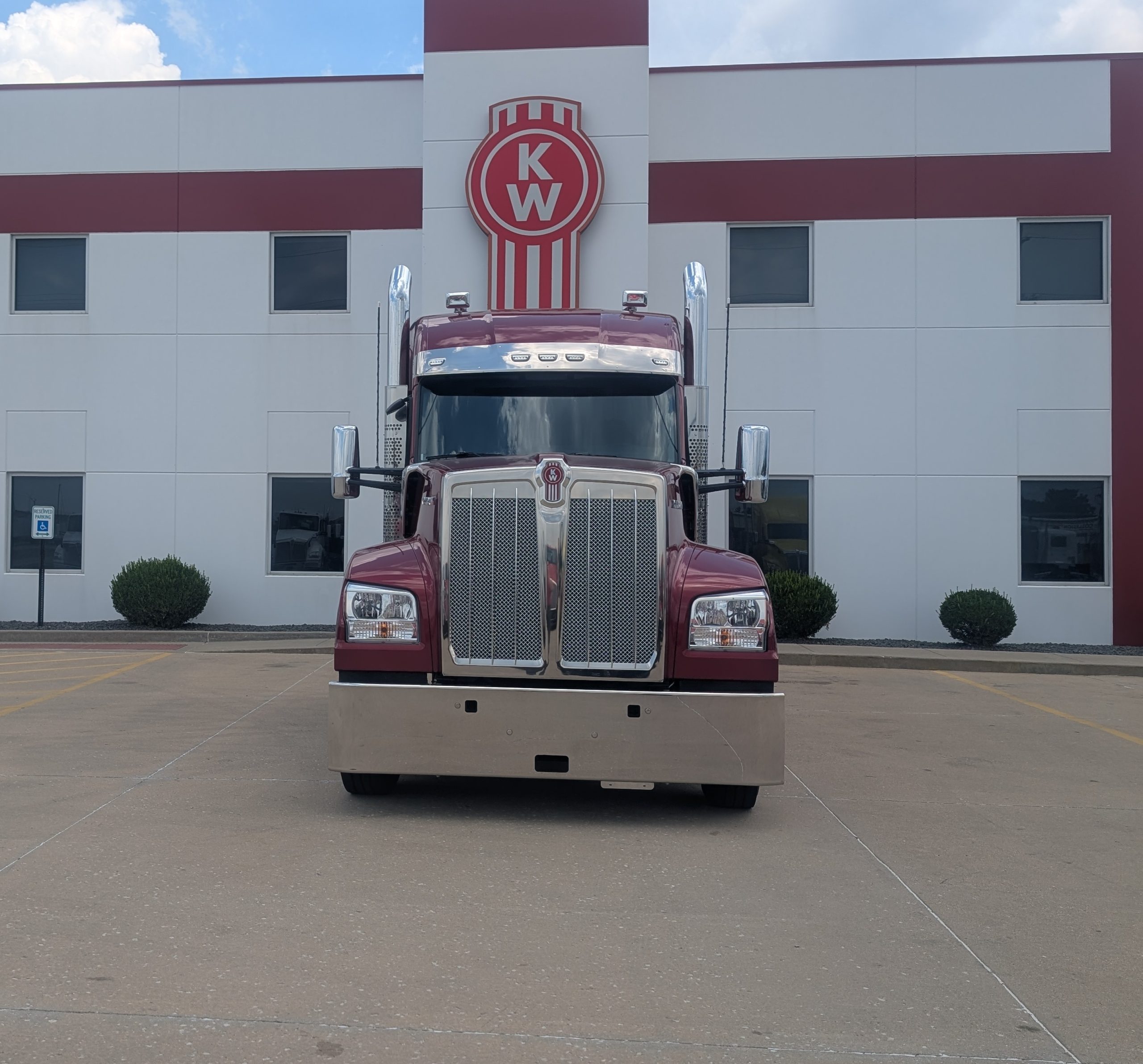 NEW 2027 KENWORTH W990 NEW 2027 KENWORTH W990 - image 2 of 6
