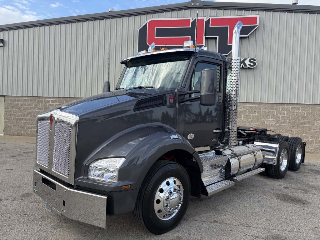 NEW 2027 KENWORTH T880 NEW 2027 KENWORTH T880 - image 1 of 6