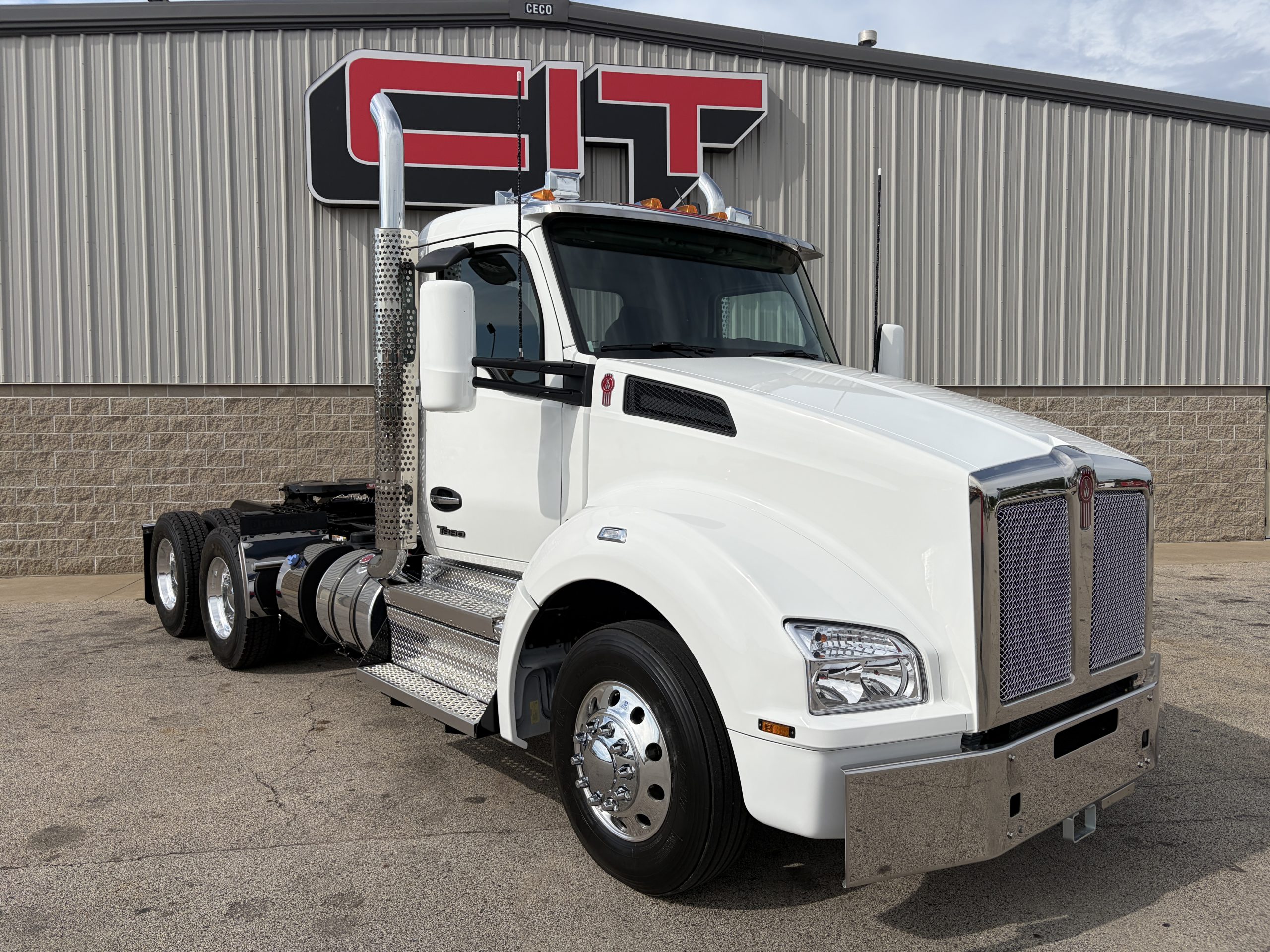 NEW 2027 KENWORTH T880 NEW 2027 KENWORTH T880 - image 3 of 6
