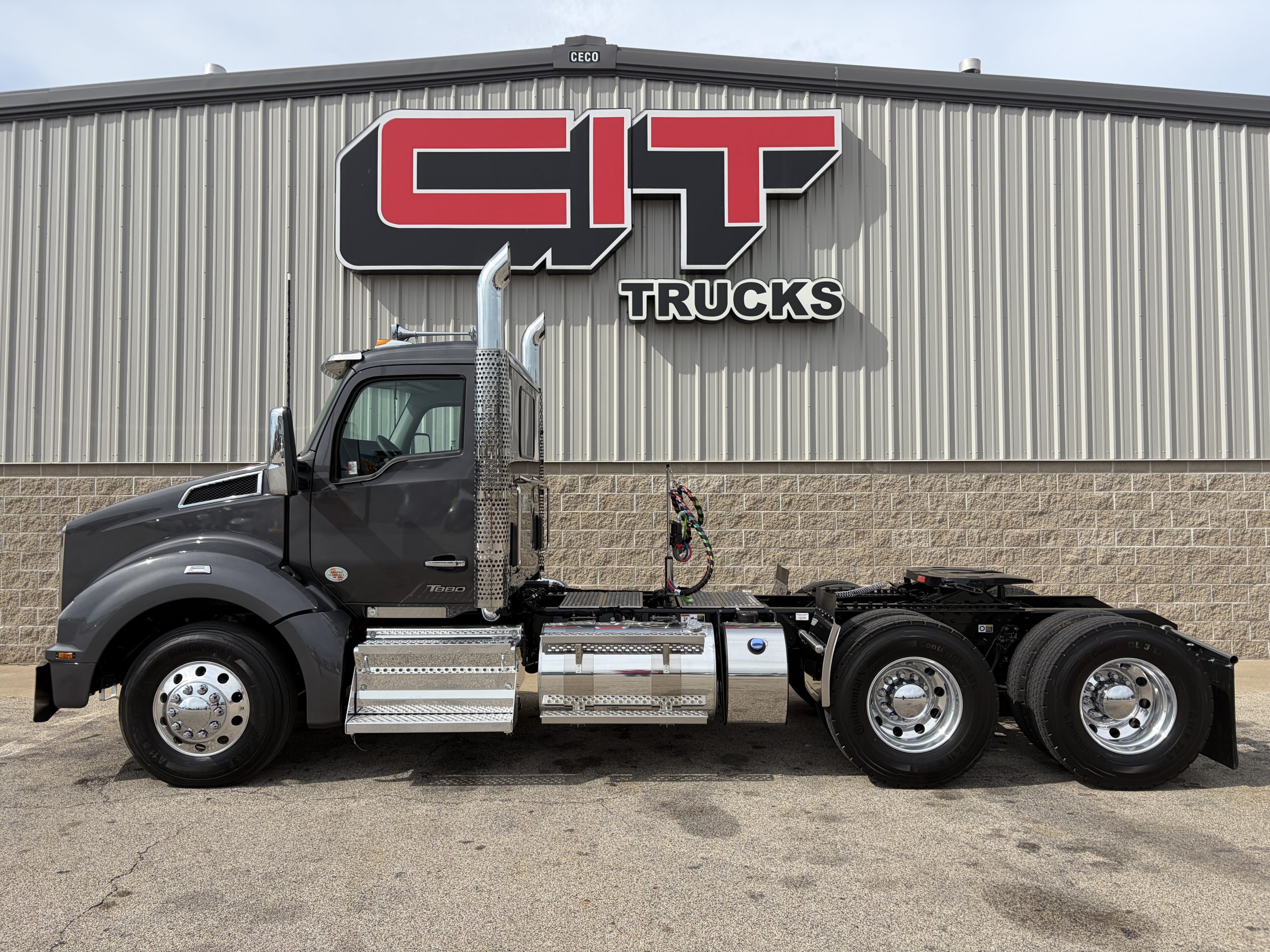 NEW 2027 KENWORTH T880 NEW 2027 KENWORTH T880 - image 6 of 6