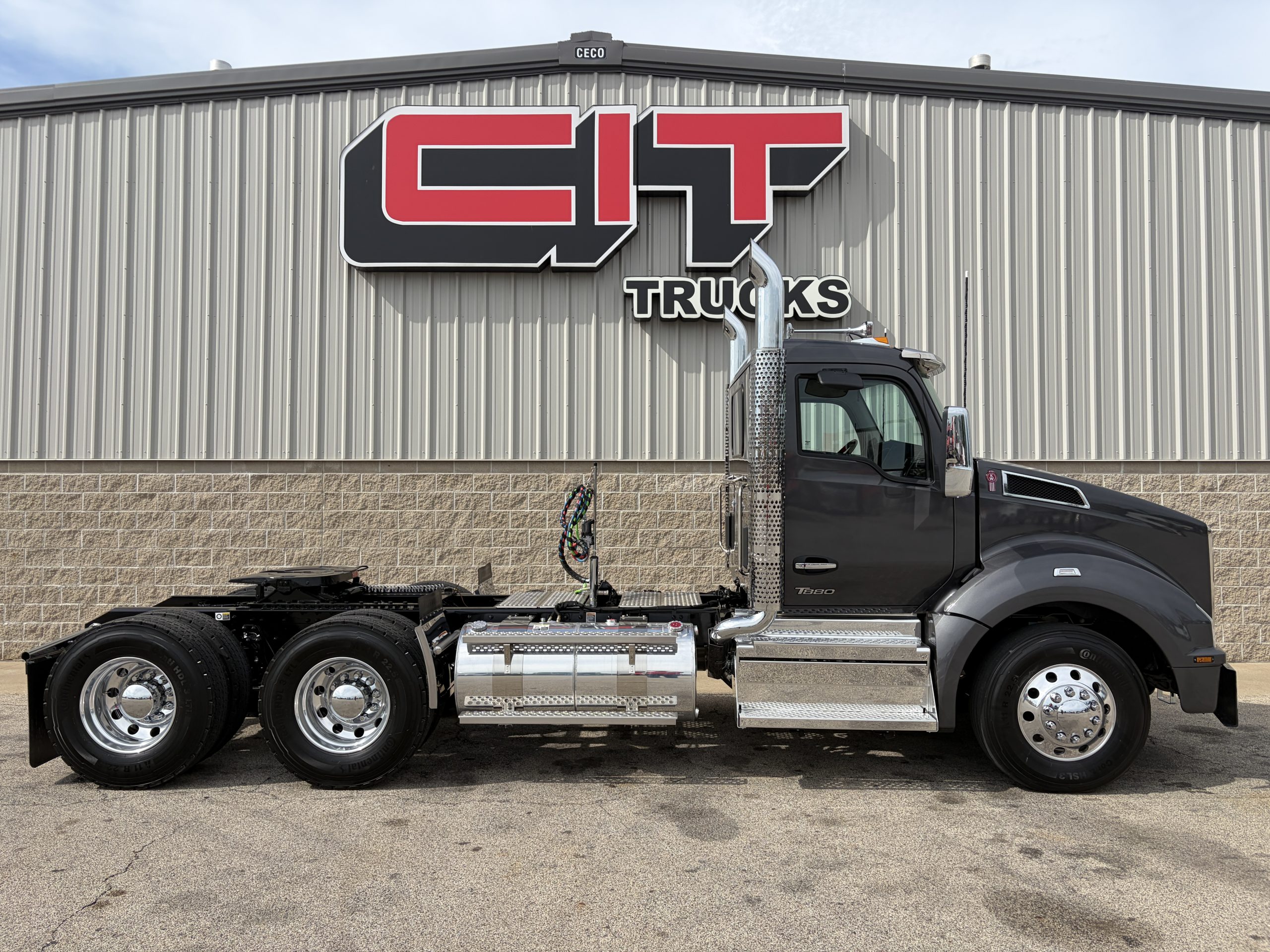 NEW 2027 KENWORTH T880 NEW 2027 KENWORTH T880 - image 4 of 6