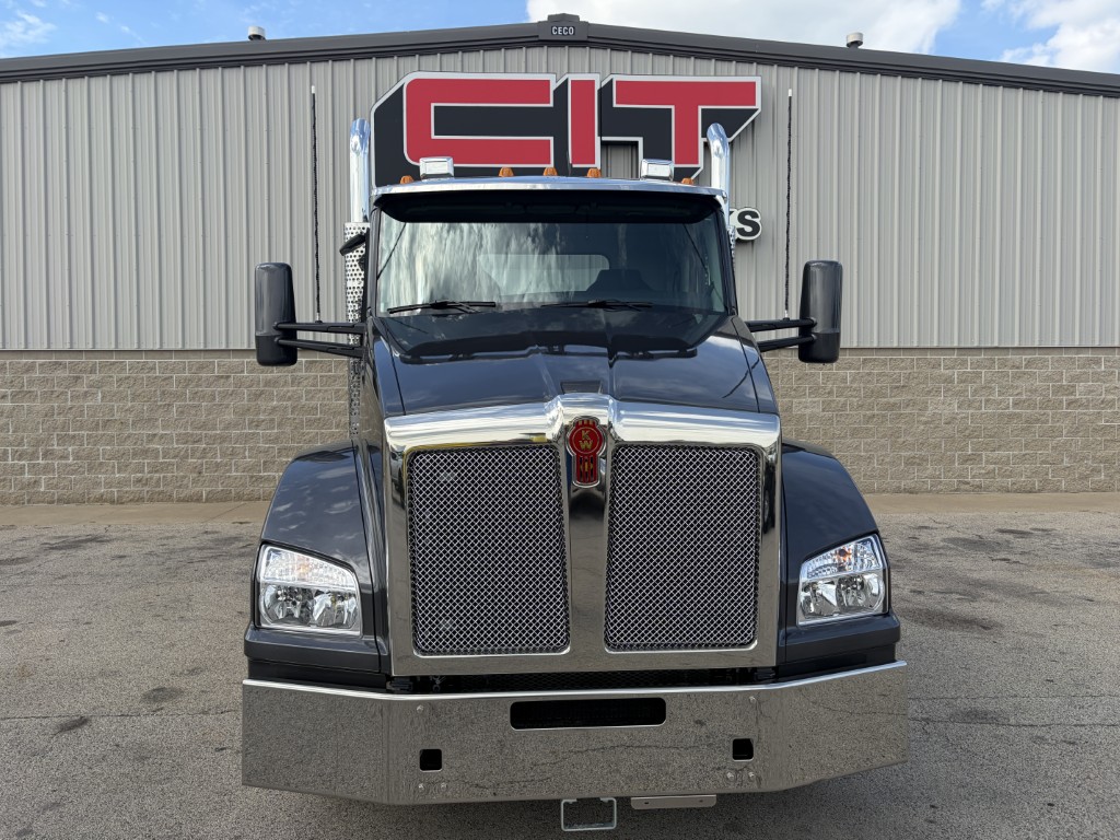 NEW 2027 KENWORTH T880 NEW 2027 KENWORTH T880 - image 2 of 6