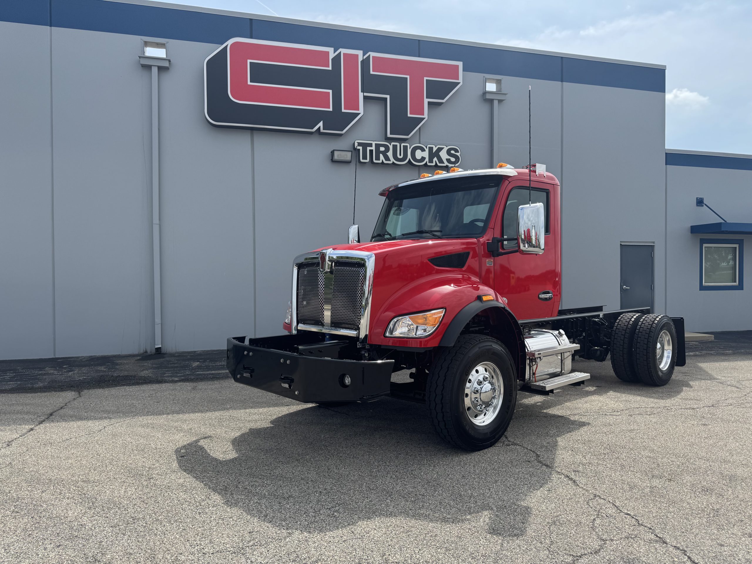 NEW 2027 KENWORTH T480 NEW 2027 KENWORTH T480 - image 1 of 6