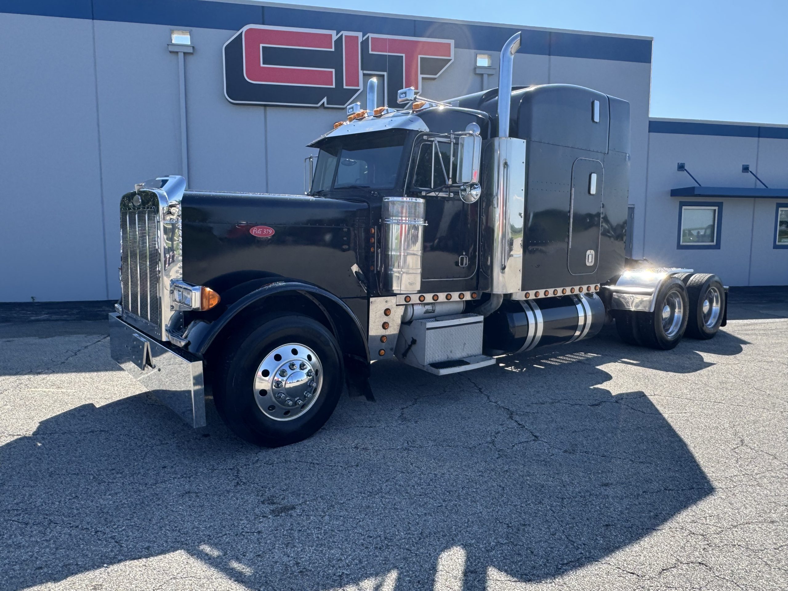 2000 PETERBILT 379 2000 PETERBILT 379 - image 1 of 6