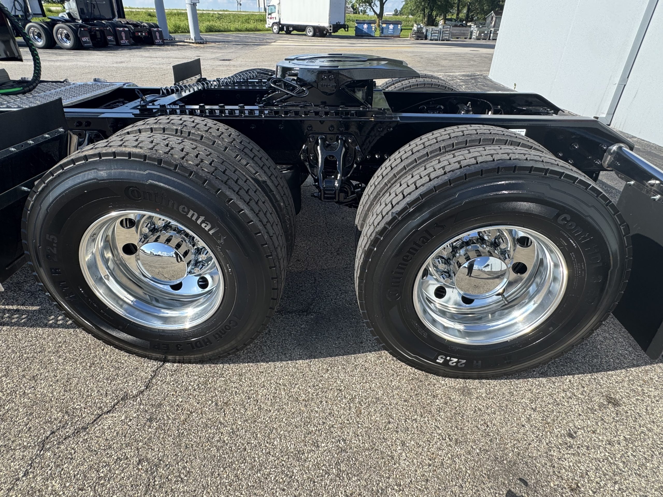 2027 Kenworth W990 in Champaign, IL — photo 6