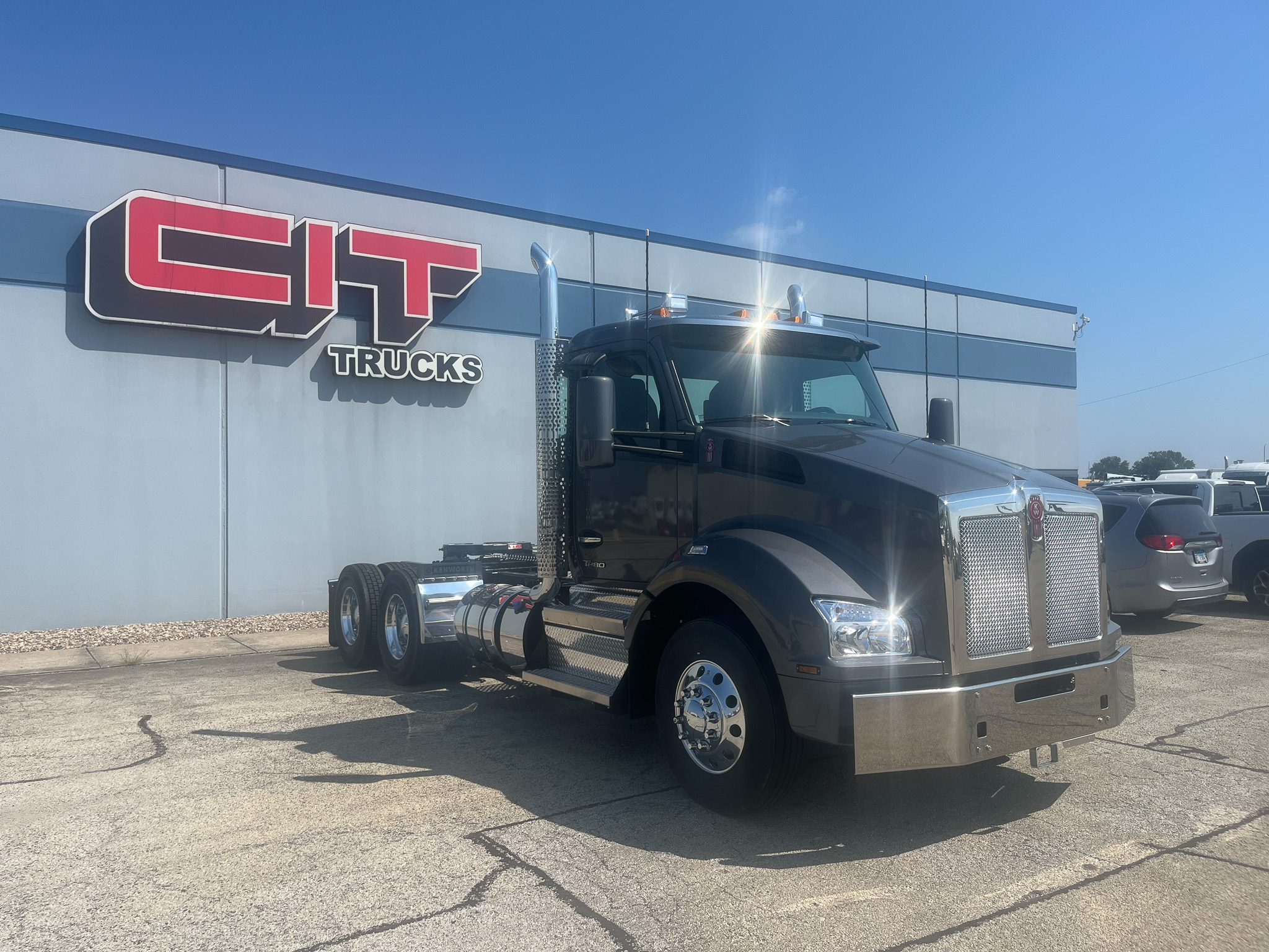 NEW 2027 KENWORTH T880 NEW 2027 KENWORTH T880 - image 3 of 6