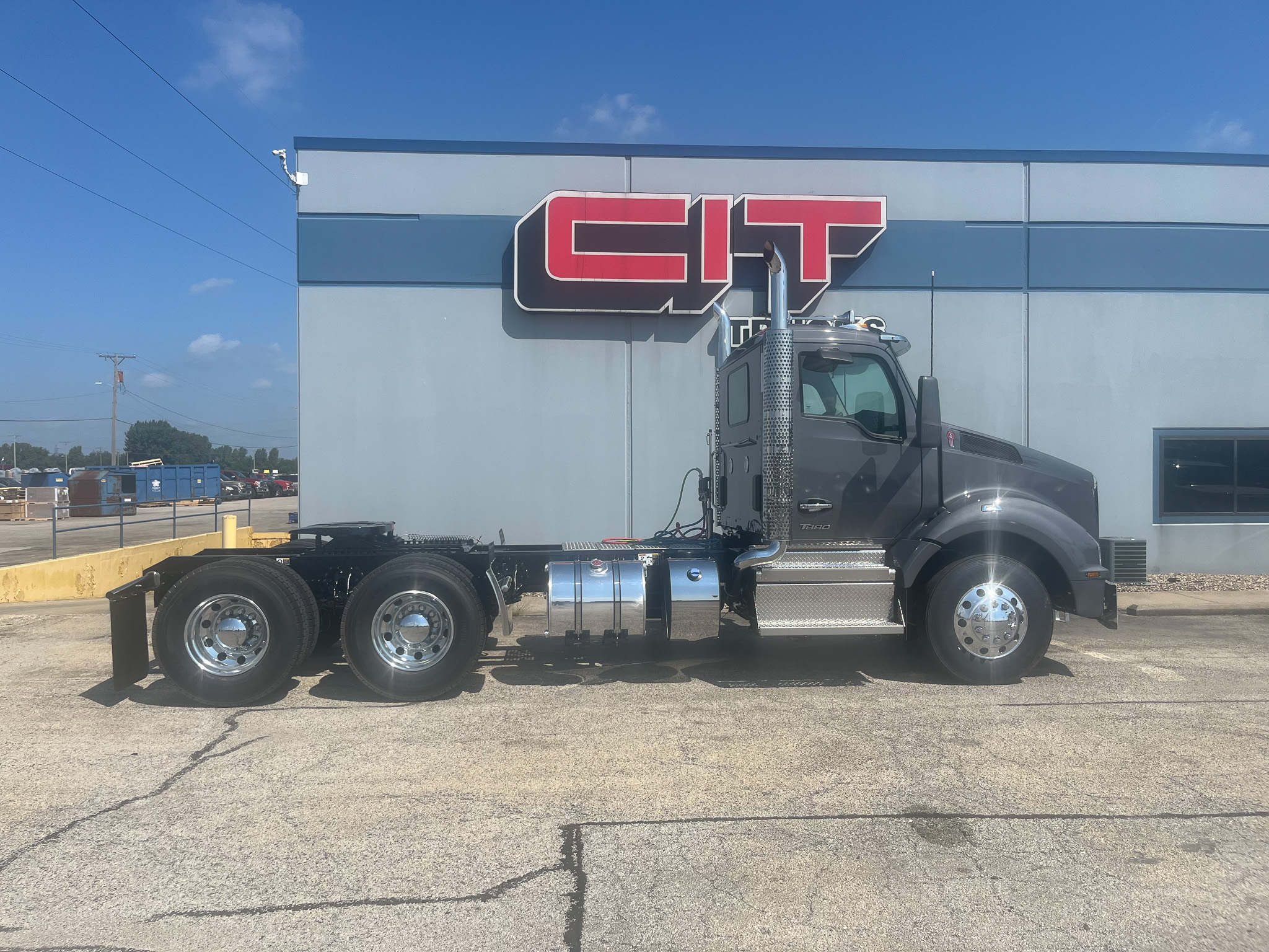 NEW 2027 KENWORTH T880 NEW 2027 KENWORTH T880 - image 4 of 6