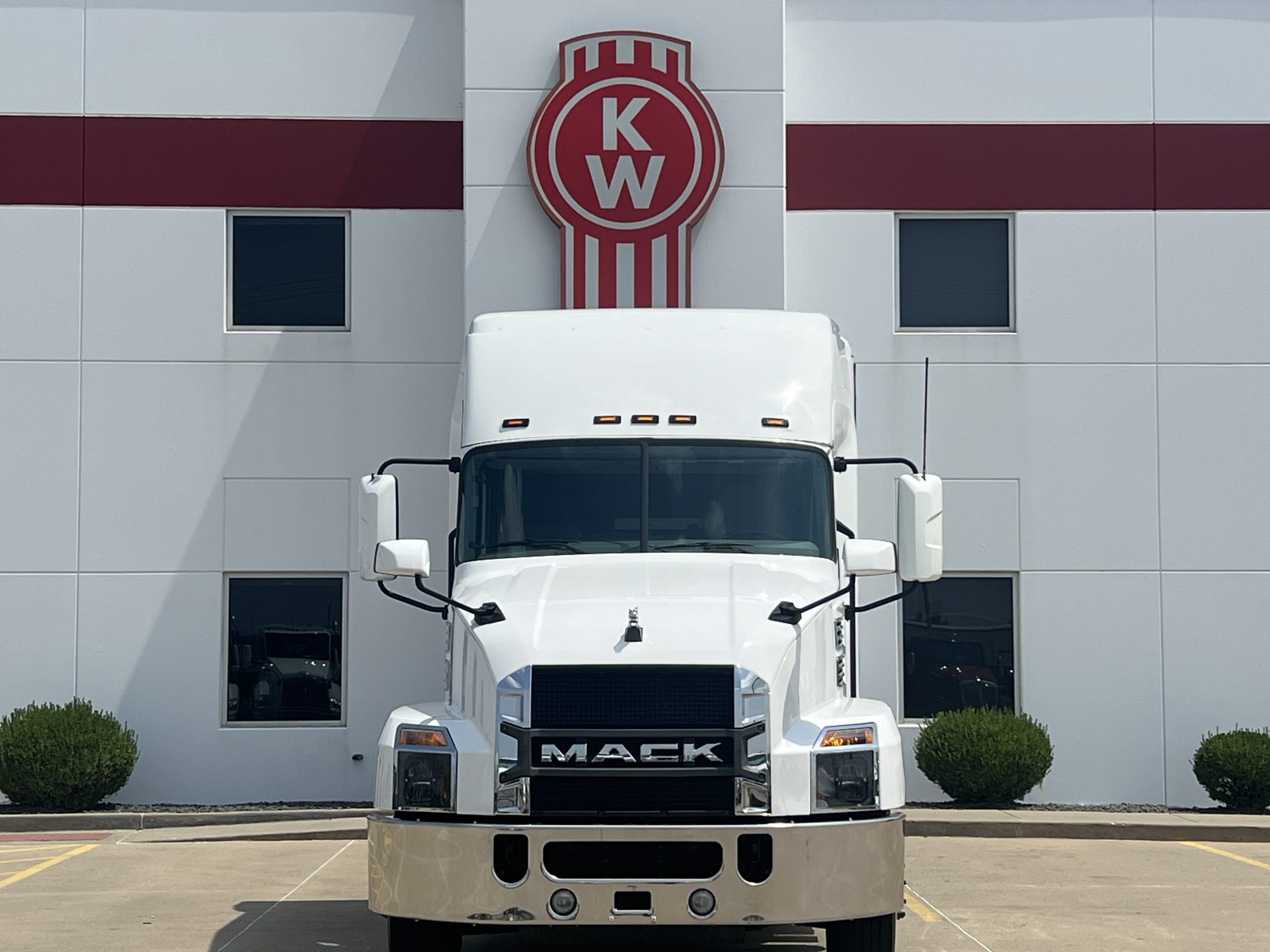 2023 MACK ANTHEM 2023 MACK ANTHEM - image 2 of 6