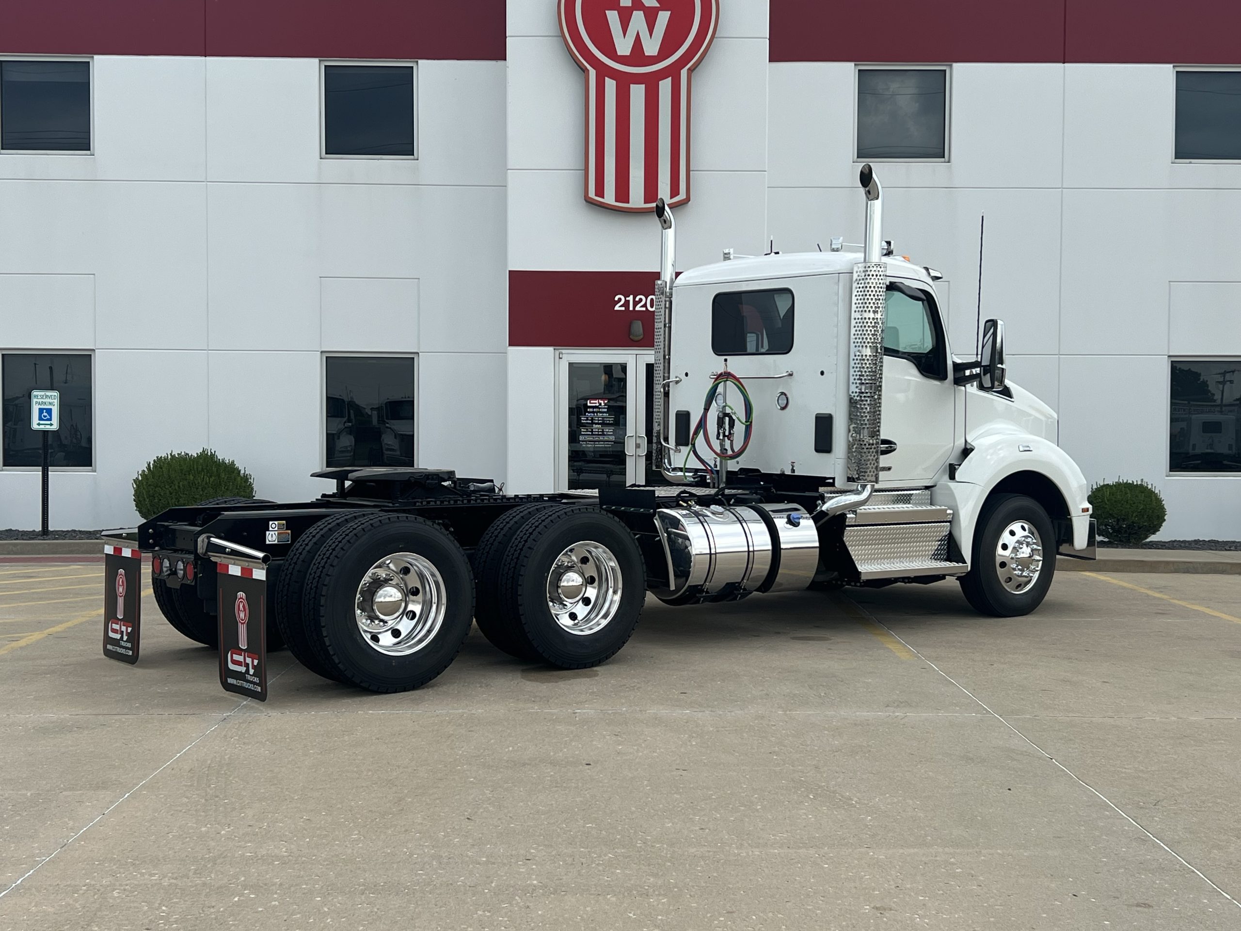 NEW 2027 KENWORTH T880 NEW 2027 KENWORTH T880 - image 5 of 6