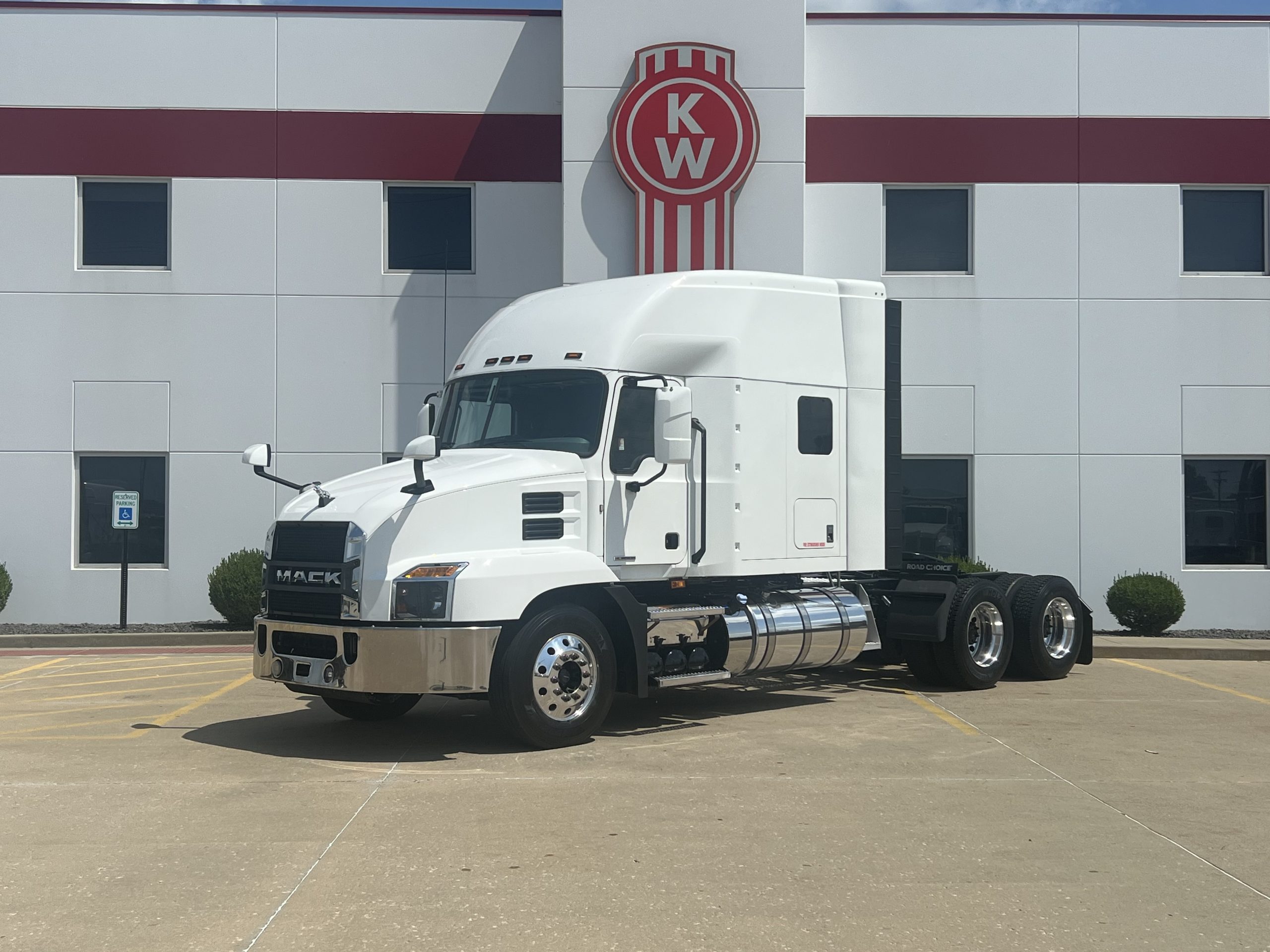 2023 MACK ANTHEM 2023 MACK ANTHEM - image 1 of 6