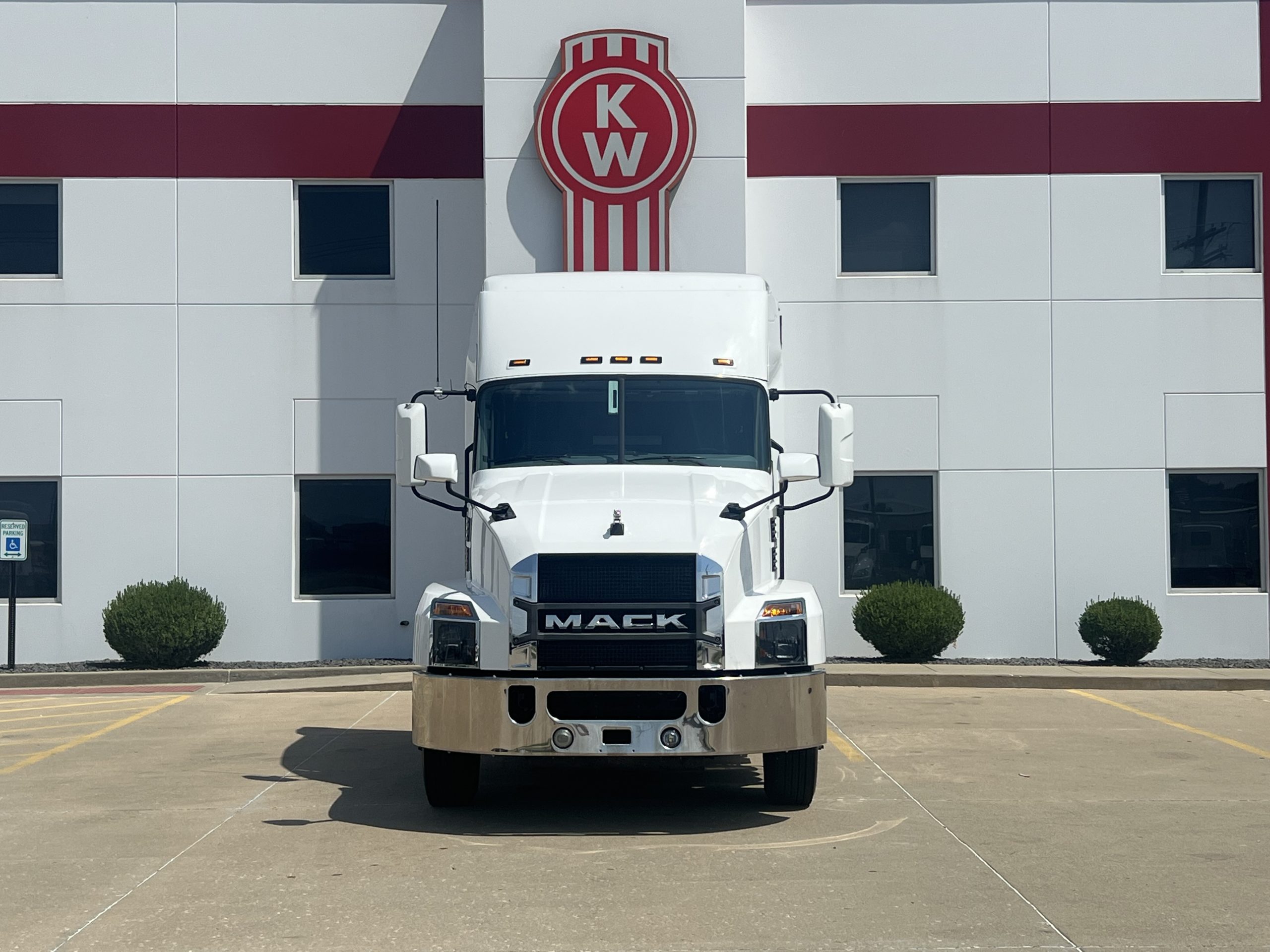2023 MACK ANTHEM 2023 MACK ANTHEM - image 2 of 6