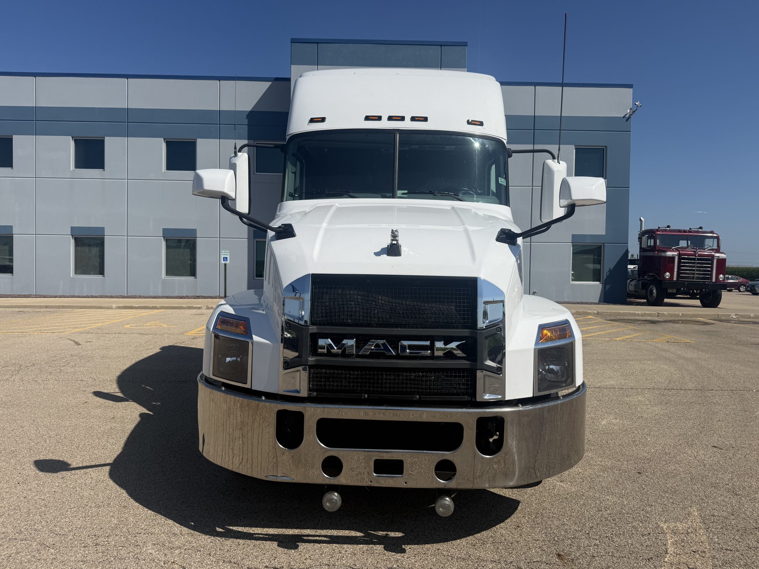 2023 MACK ANTHEM 2023 MACK ANTHEM - image 2 of 6