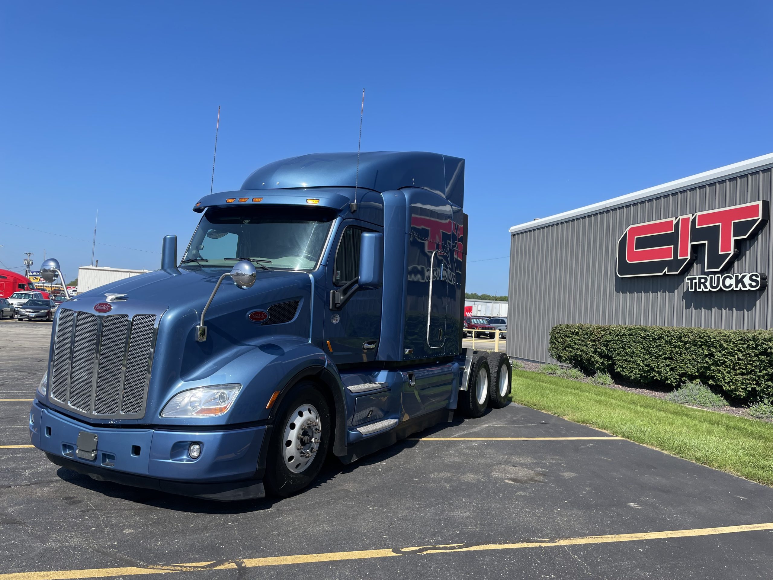 2020 PETERBUILT 579 - image 1 of 6