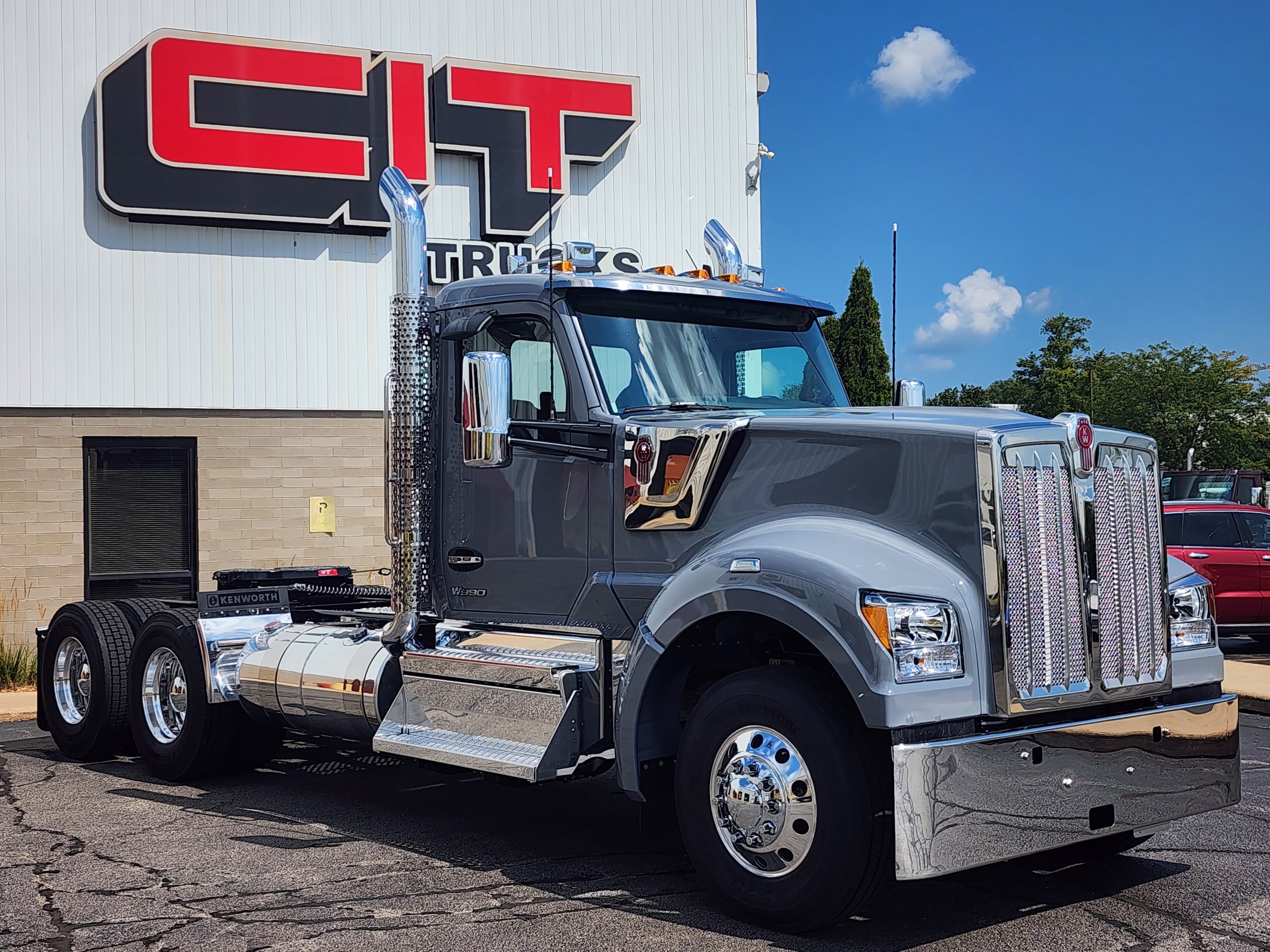 2027 Kenworth W990 in Rockford, IL — photo 3