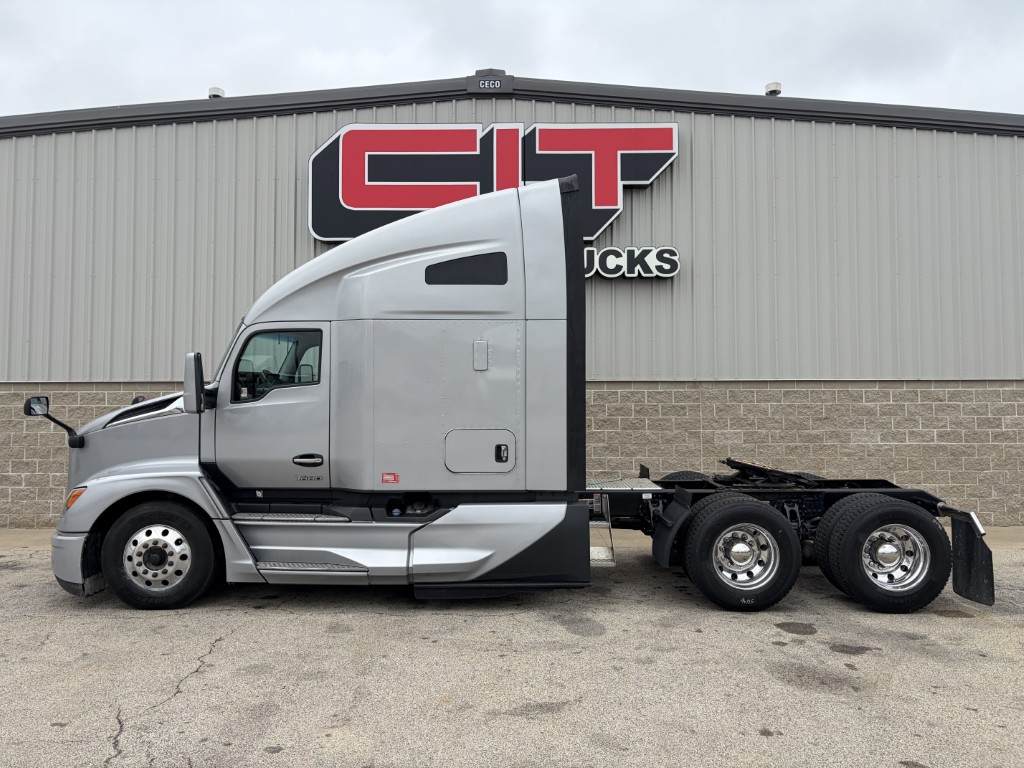 2023 Kenworth T680 in Morton, IL — photo 6