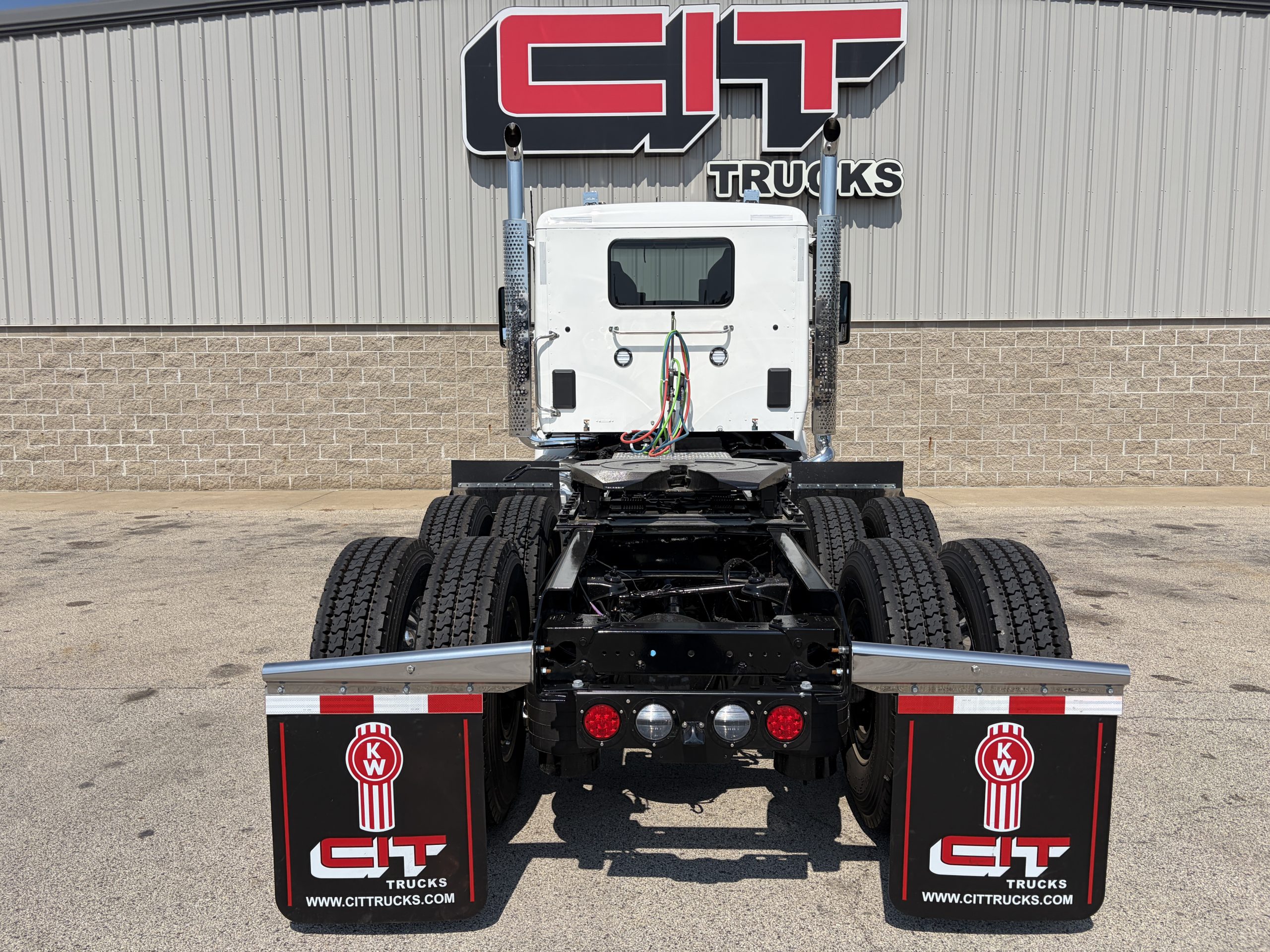 2027 Kenworth T880 in Morton, IL — photo 5