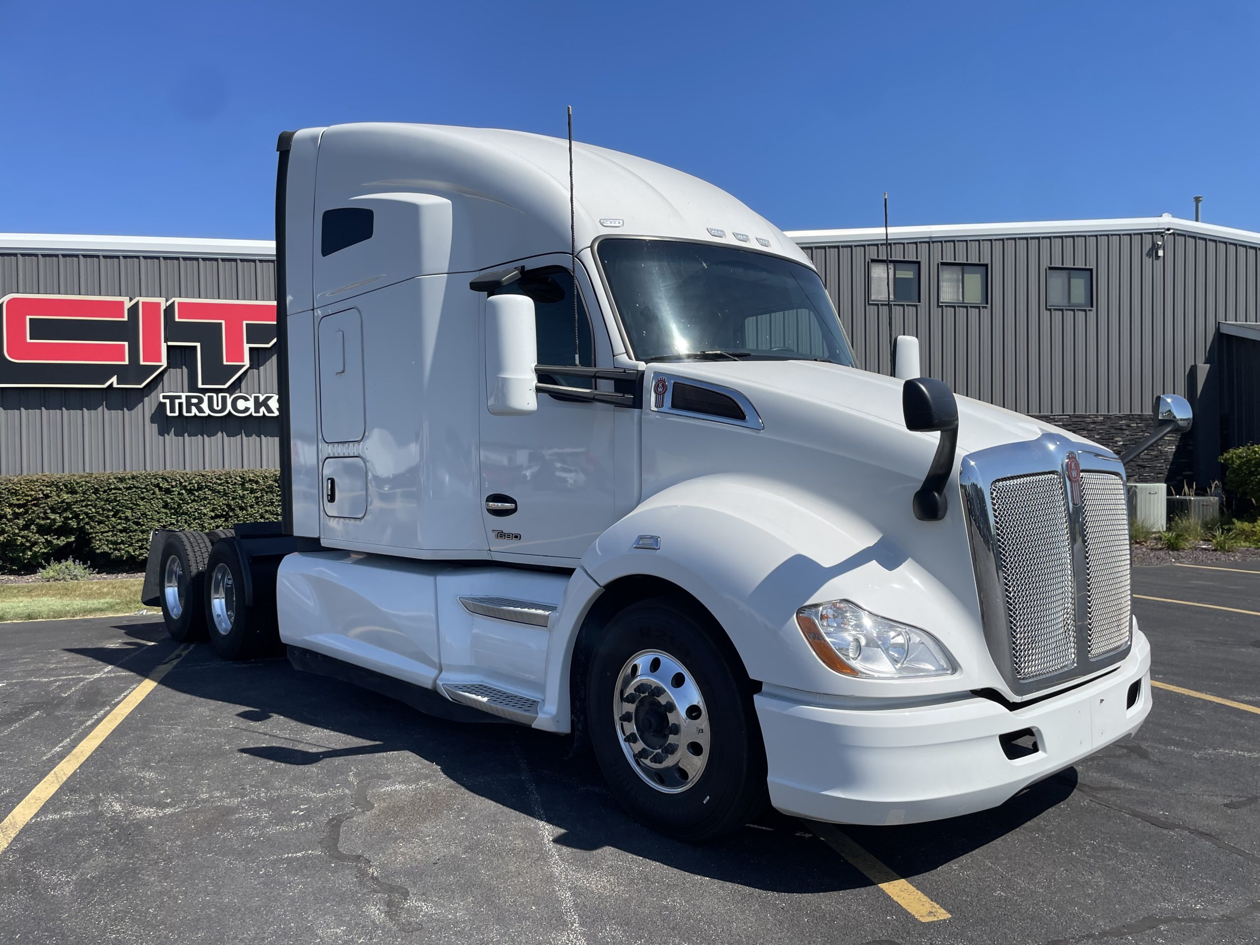 2022 Kenworth T680 — photo 3