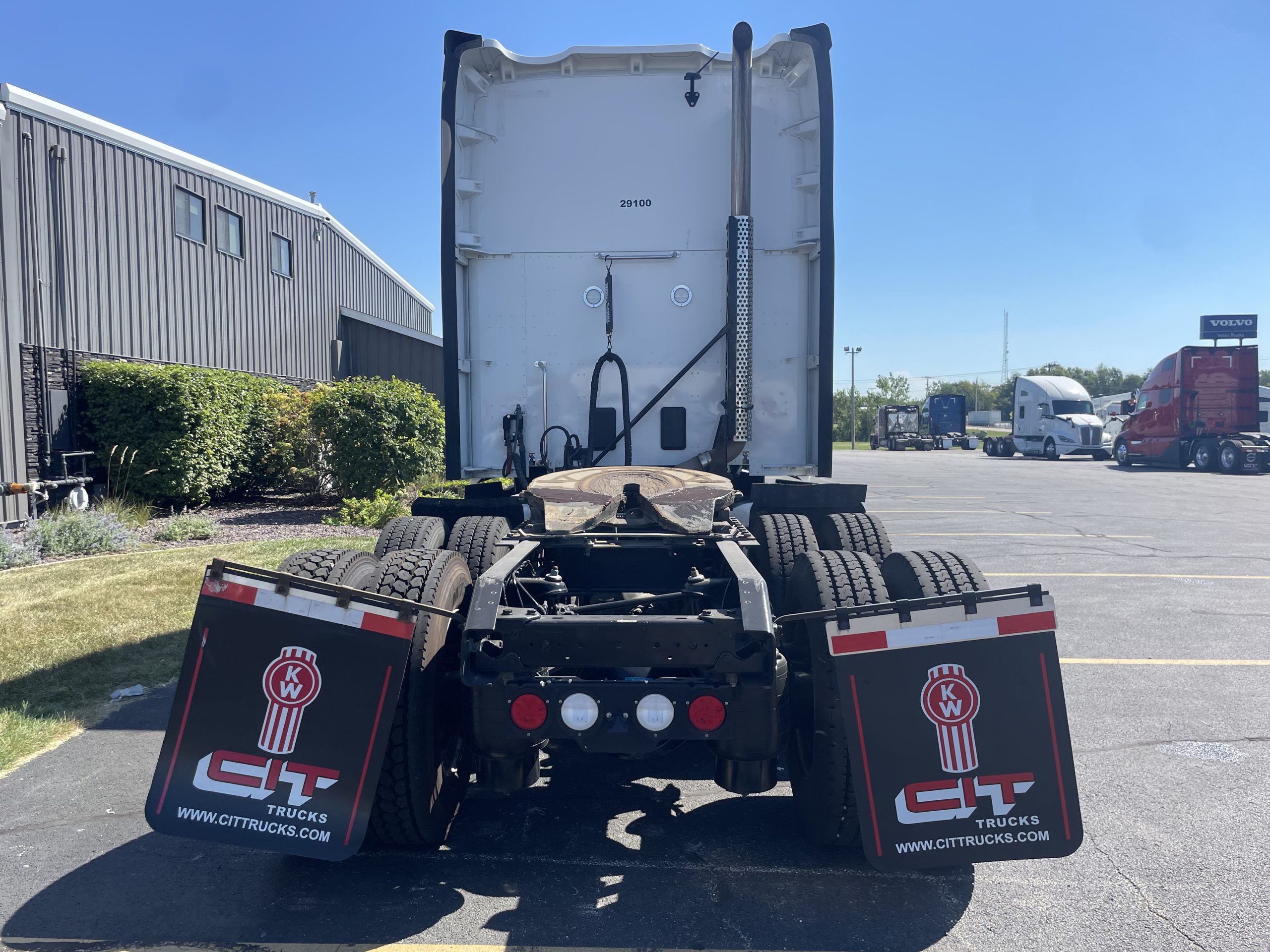 2022 Kenworth T680 — photo 6