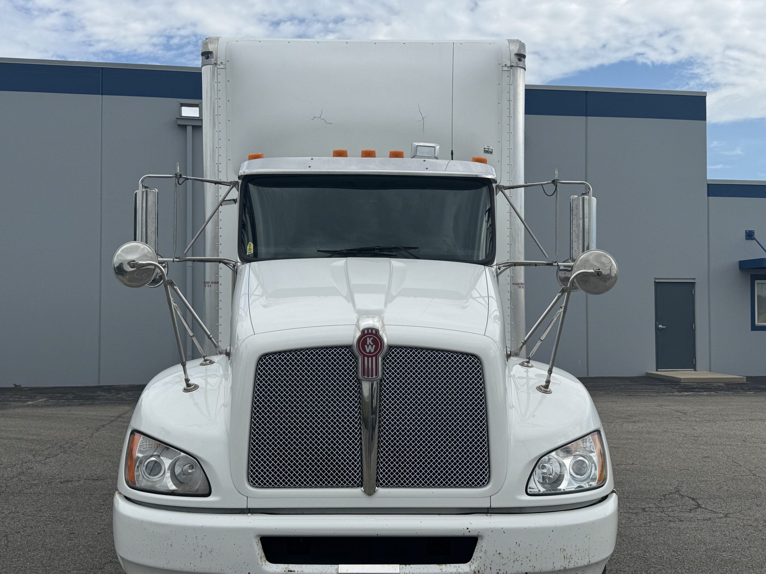 2022 KENWORTH T370 2022 KENWORTH T370 - image 2 of 6