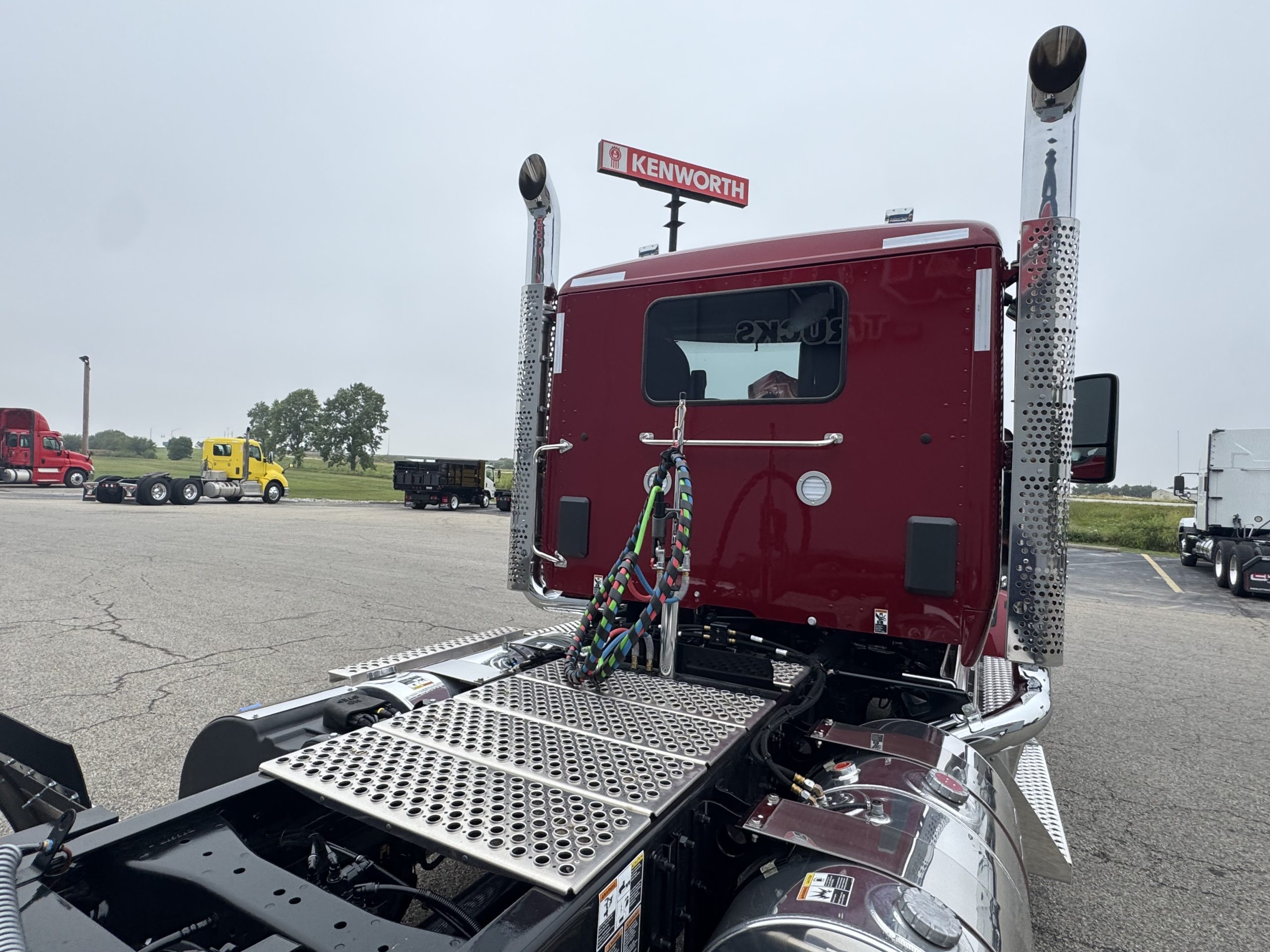 NEW 2027 KENWORTH W990 - image 5 of 6