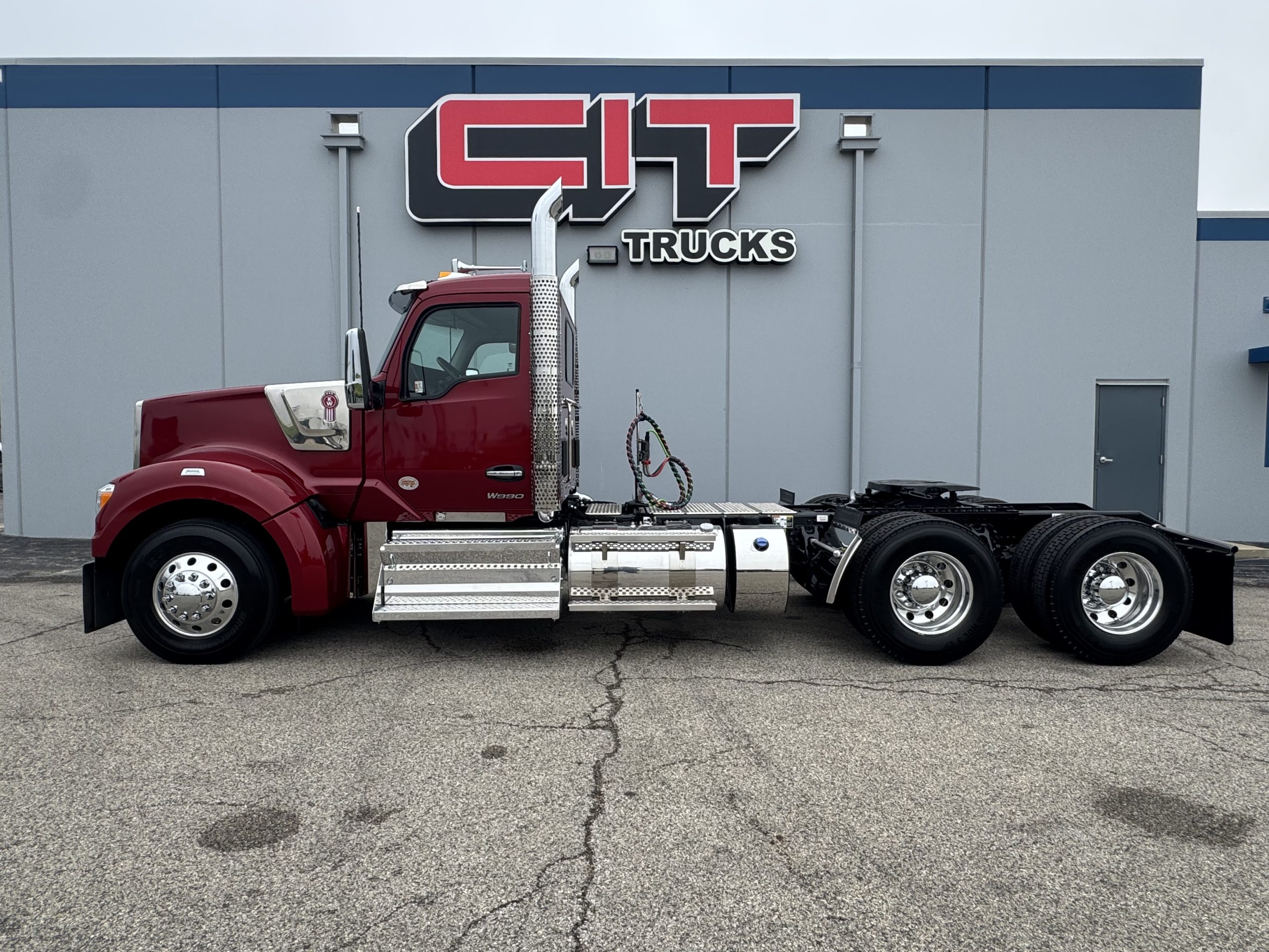 NEW 2027 KENWORTH W990 - image 6 of 6